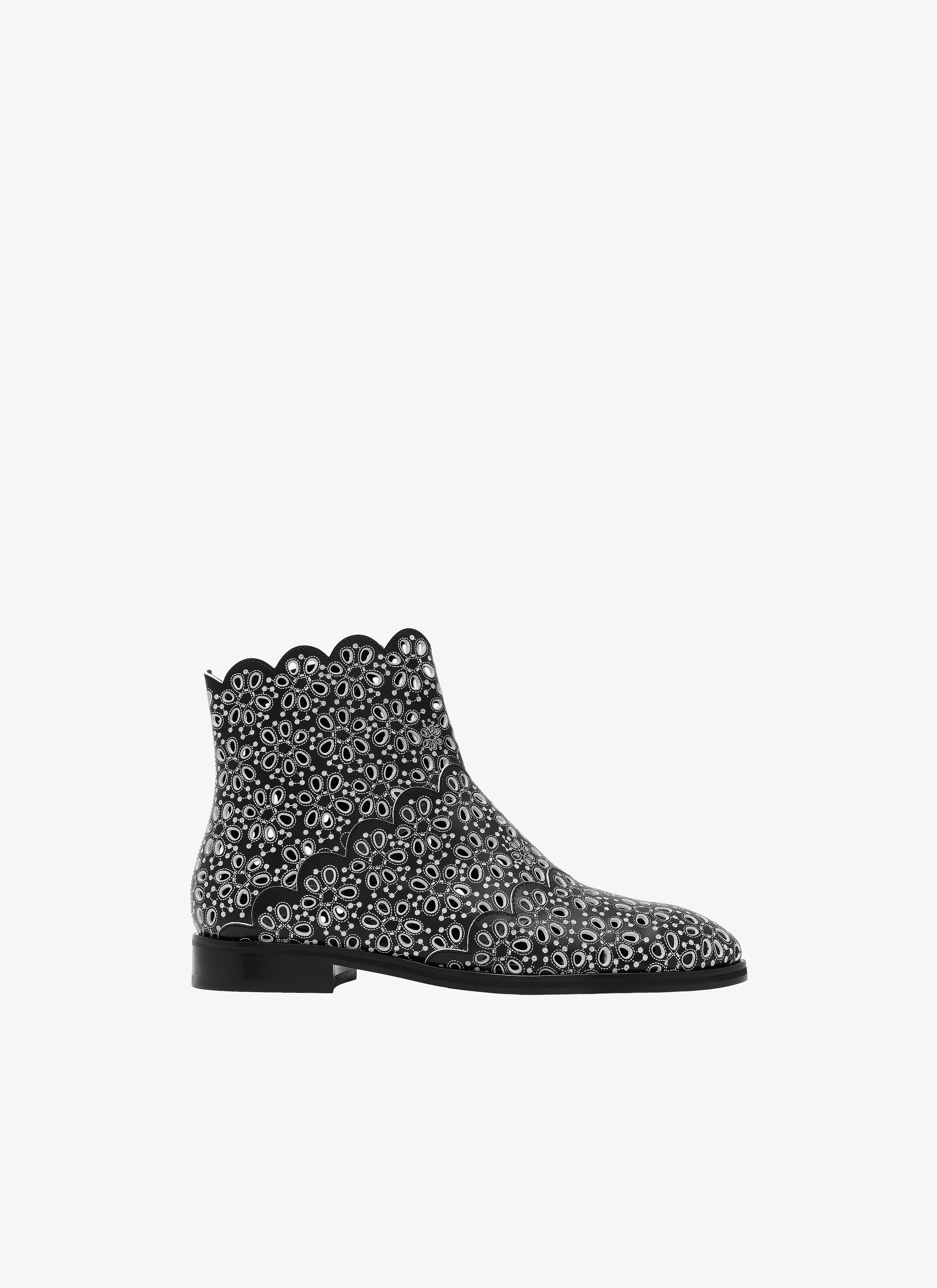 ALAÏA BLACK/WHITE LOW BOOTS