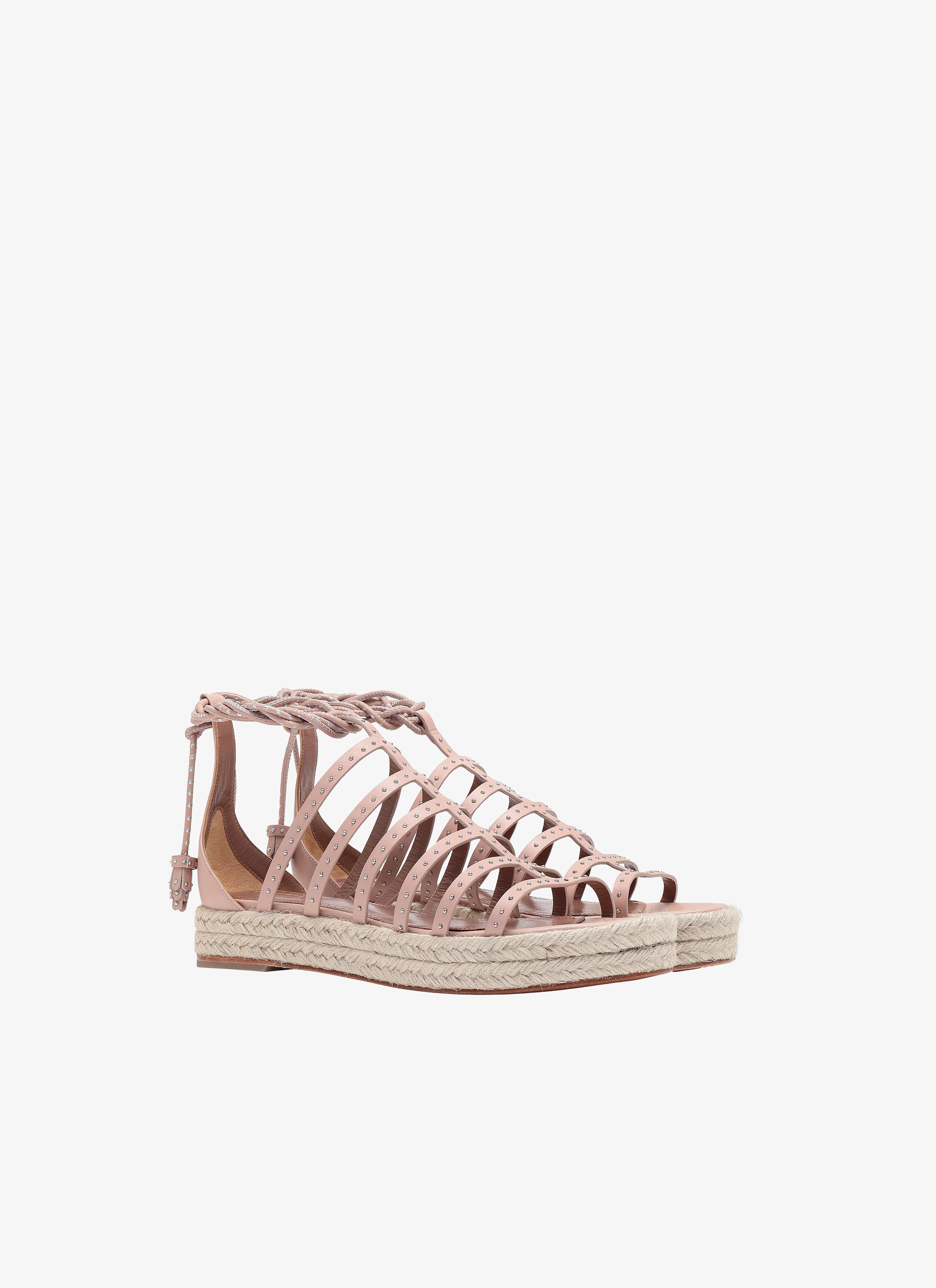 Platform Sandal
Platform Sandal
- maison-alaia.com