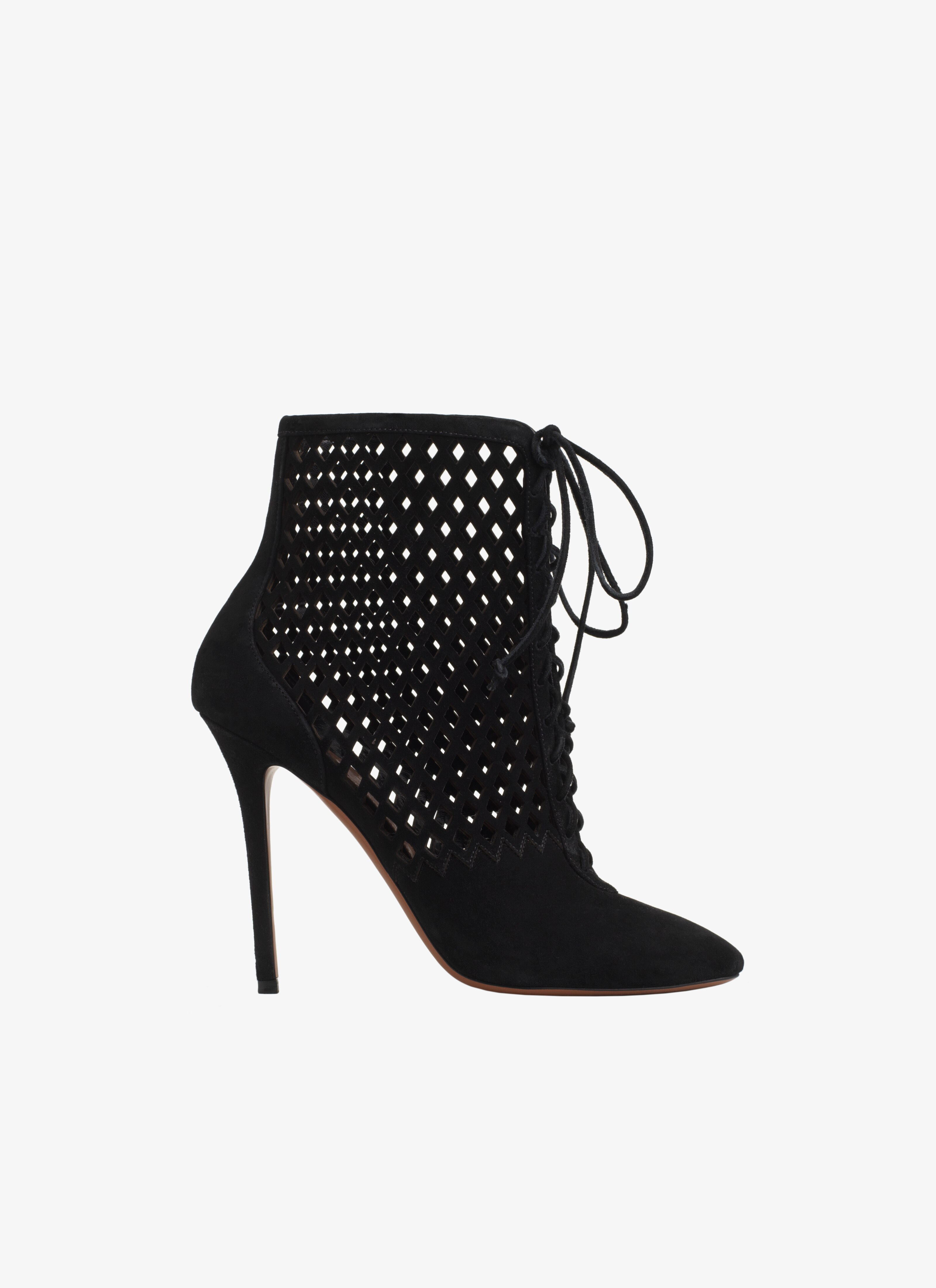 ALAÏA BLACK LOW BOOTS