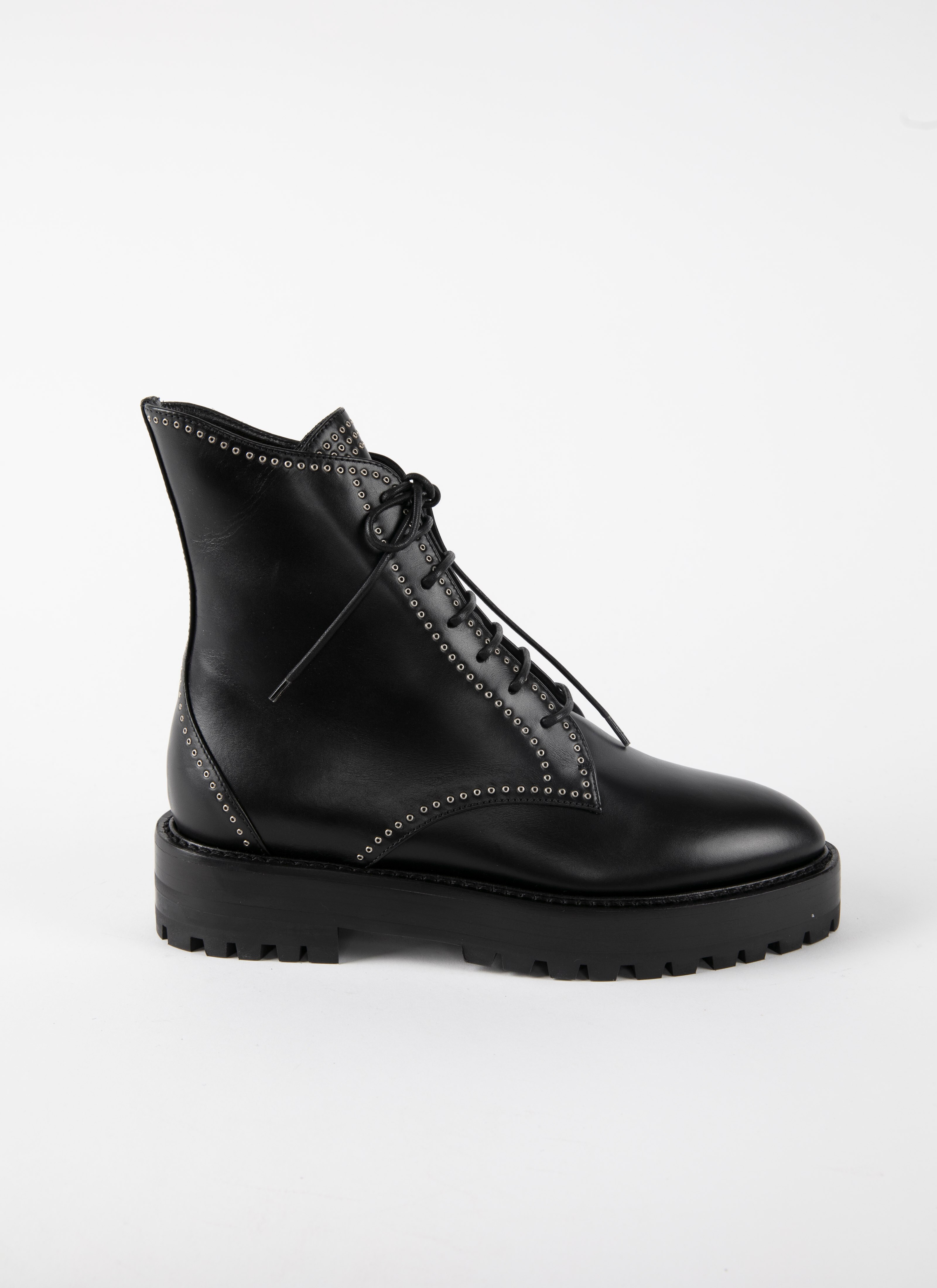 ALAÏA BLACK BOOTS