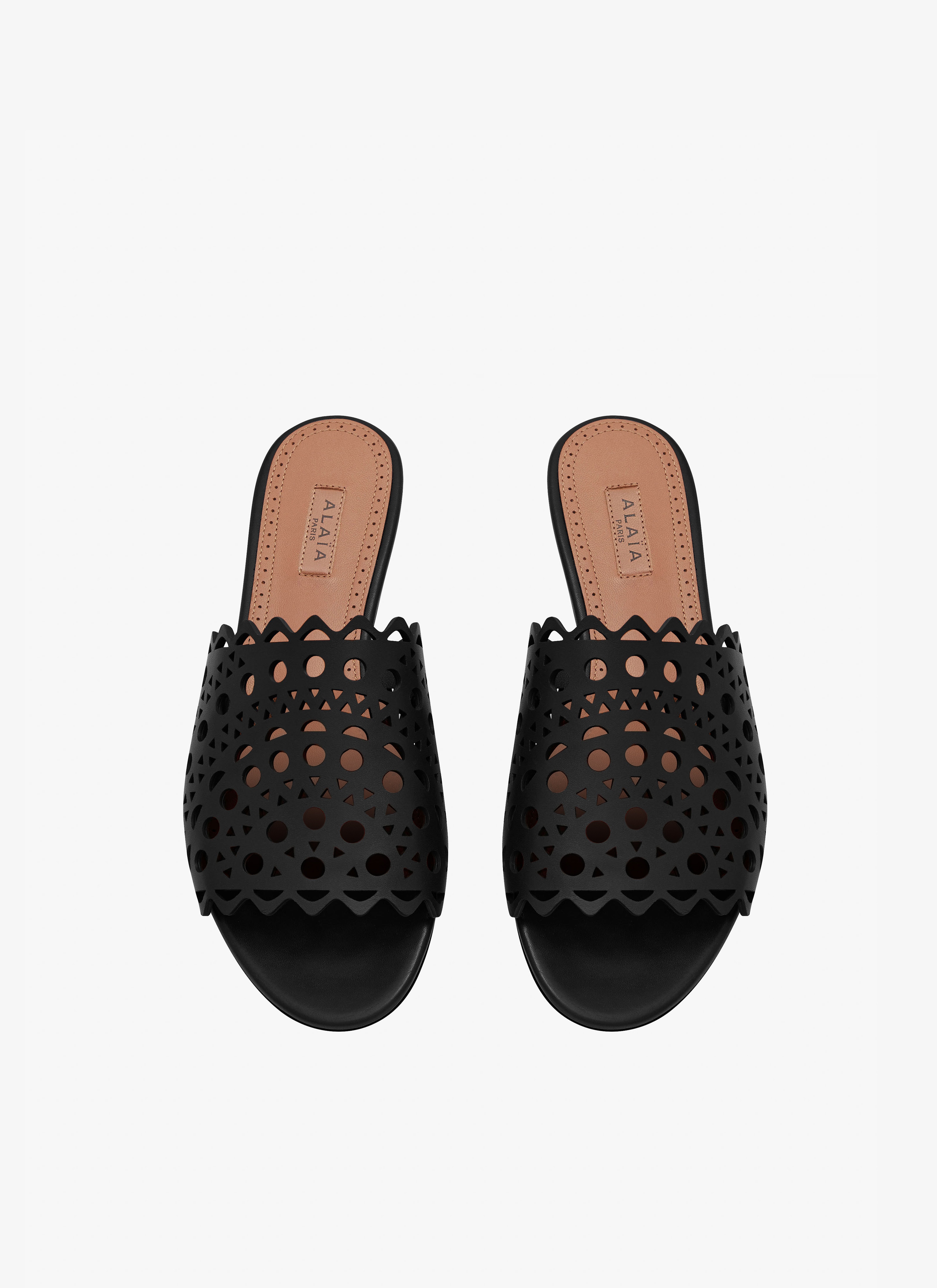ALAÏA 블랙 비엔 송아지 가죽 소재의 비엔 뮬
