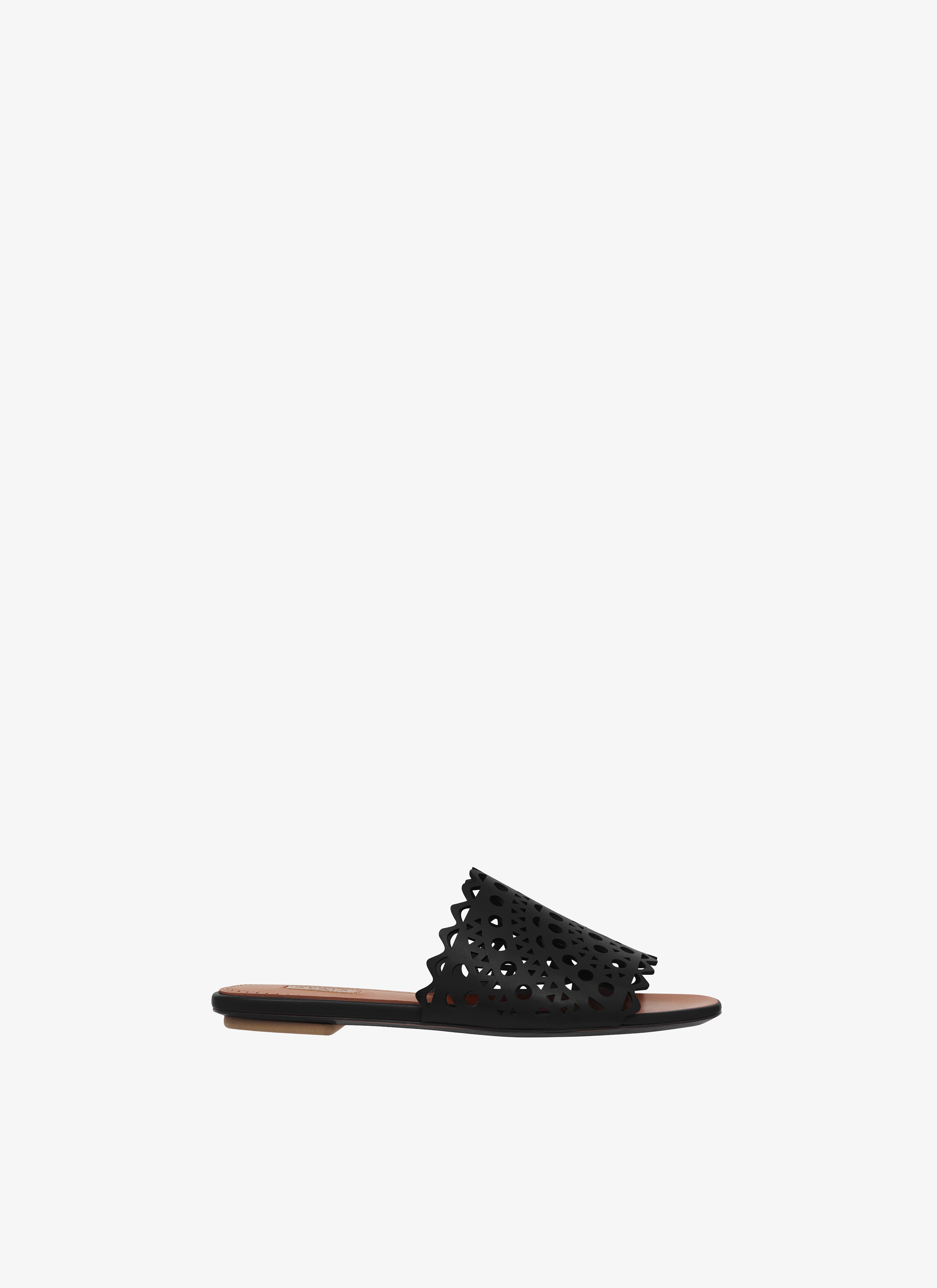 ALAÏA 블랙 비엔 송아지 가죽 소재의 비엔 뮬