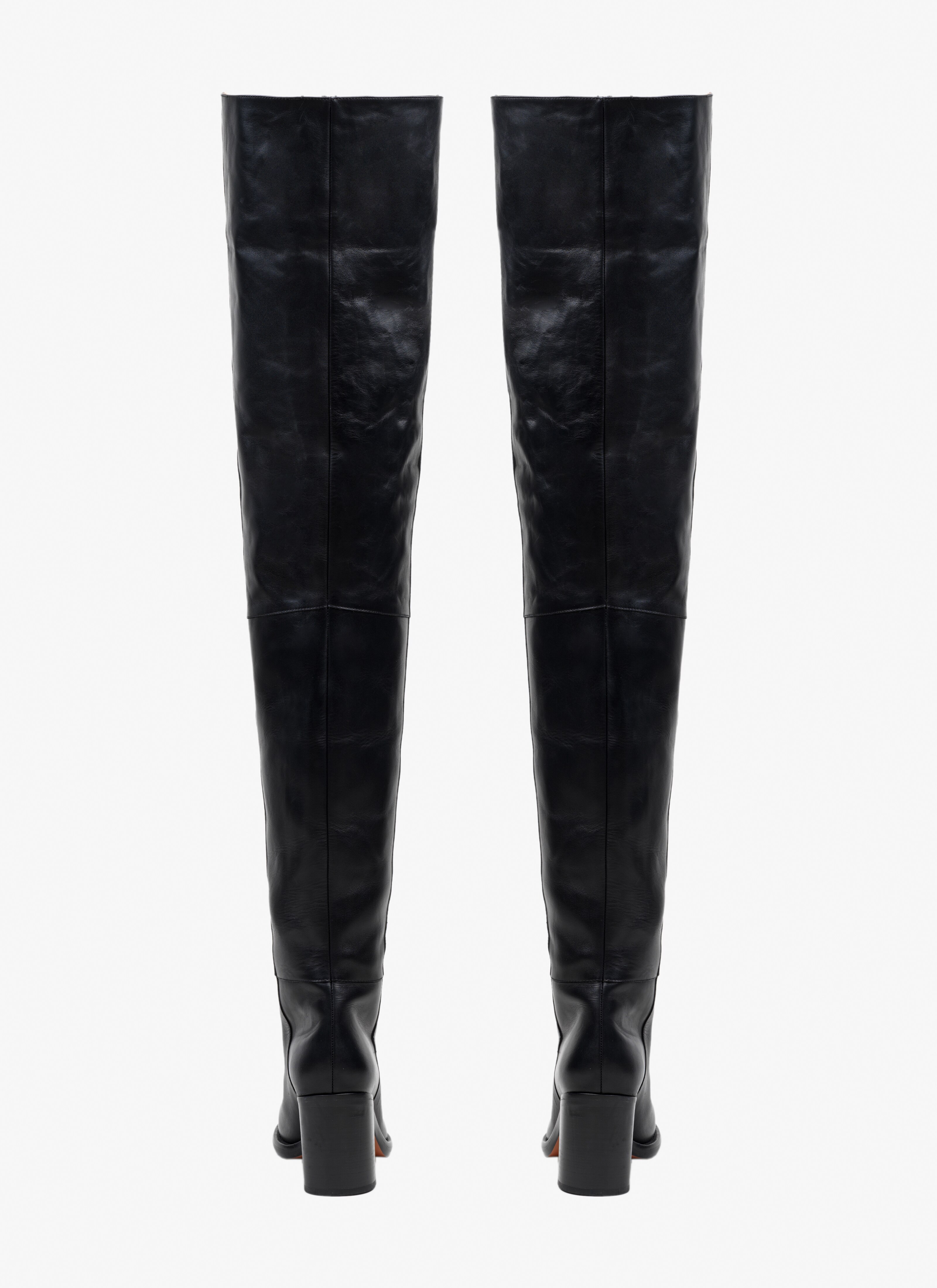 Thigh-high boots
 - maison-alaia.com