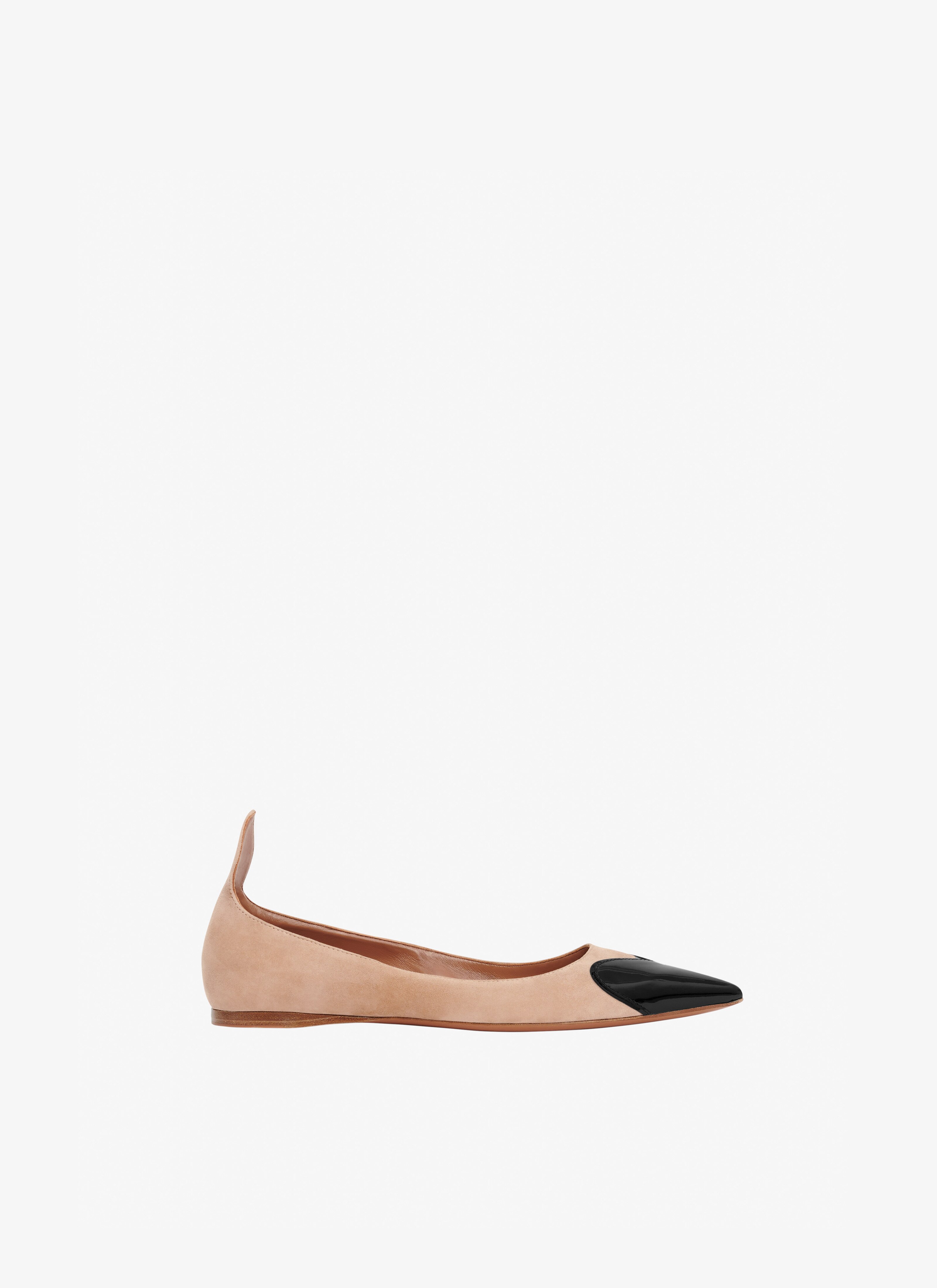 Heart ballerinas in suede goatskin and patent calfskin
 maison-alaia.com