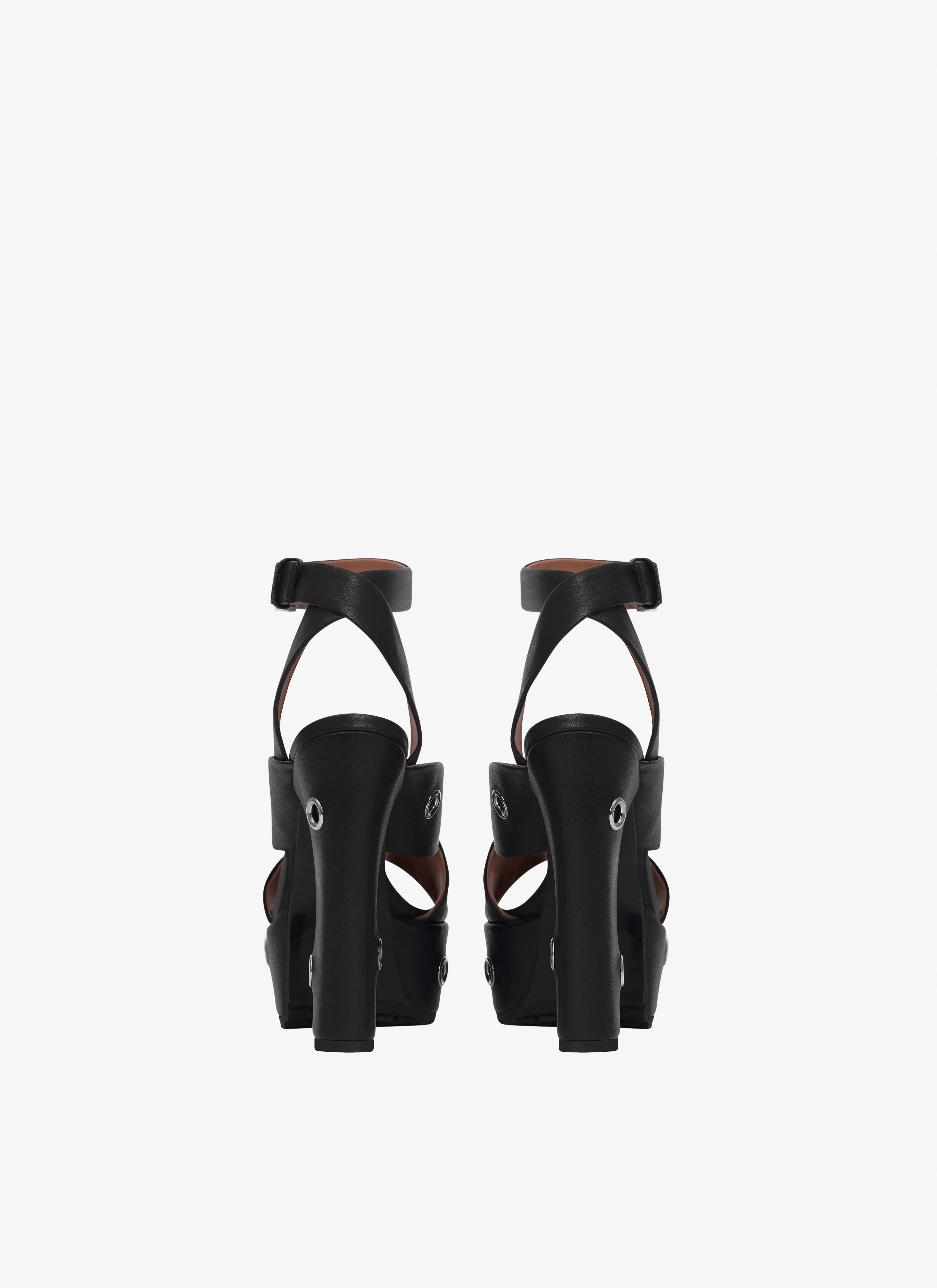 Block heel plateform sandals in lambskin with eyelets - maison-alaia.com