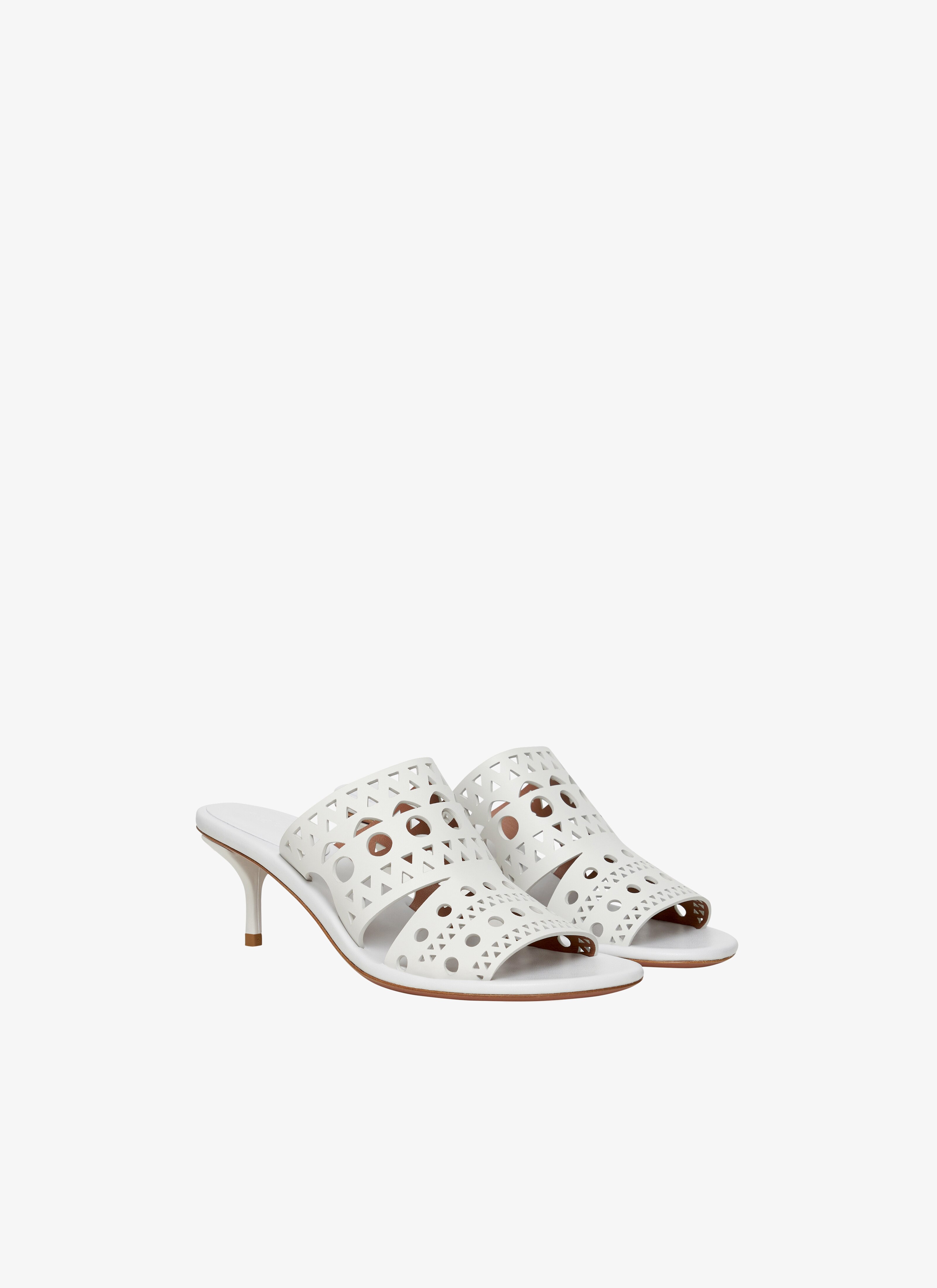 ALAÏA 화이트 양가죽 비엔 뮬