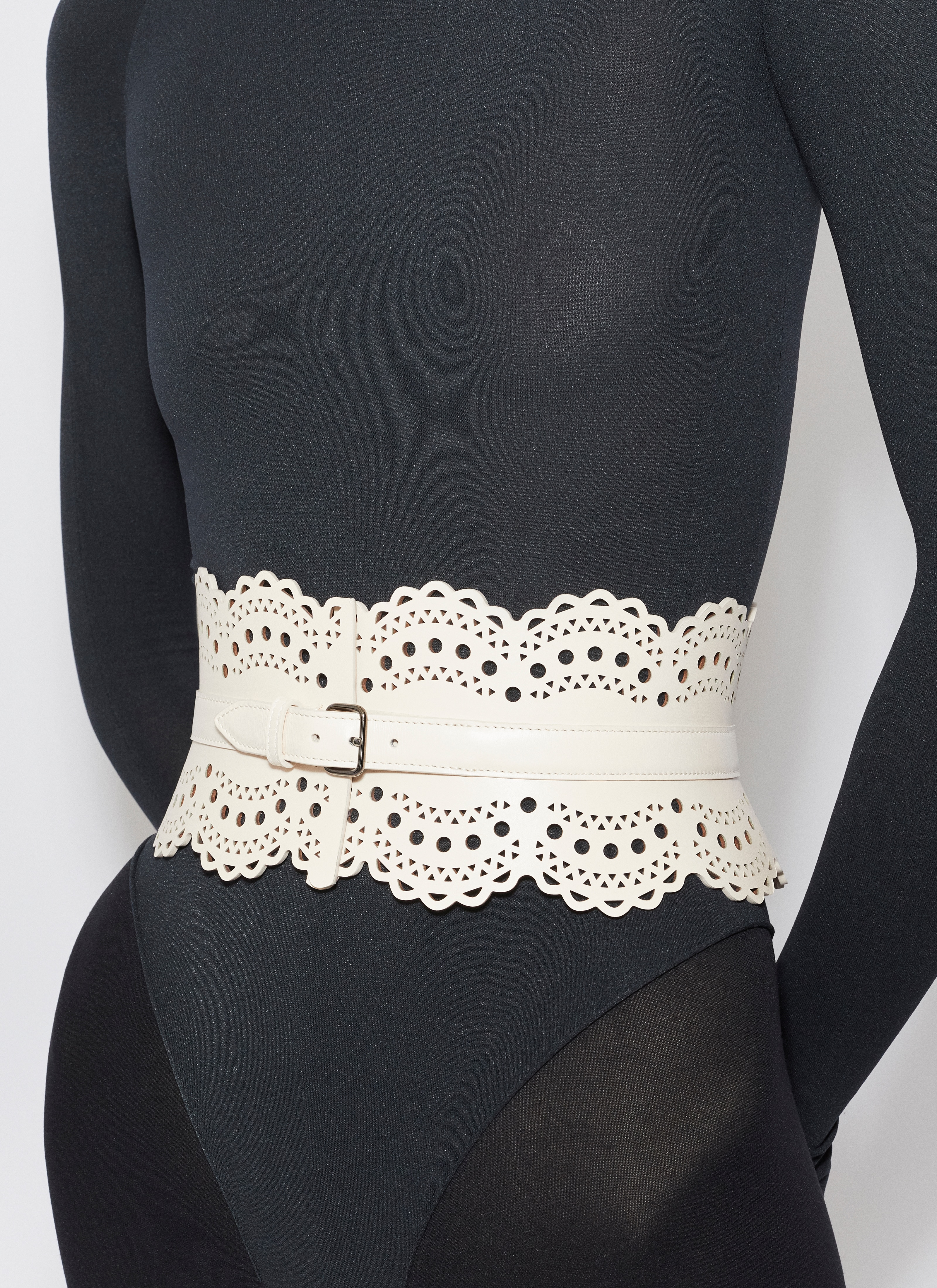 ALAÏA NUDE BUSTIER BELT IN VIENNE WAVE CALFSKIN