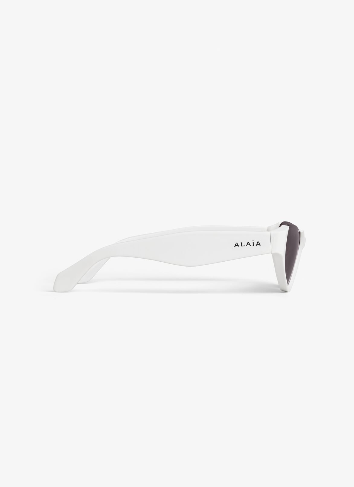 Ala a women s white cat eye sunglasses ala a tw
