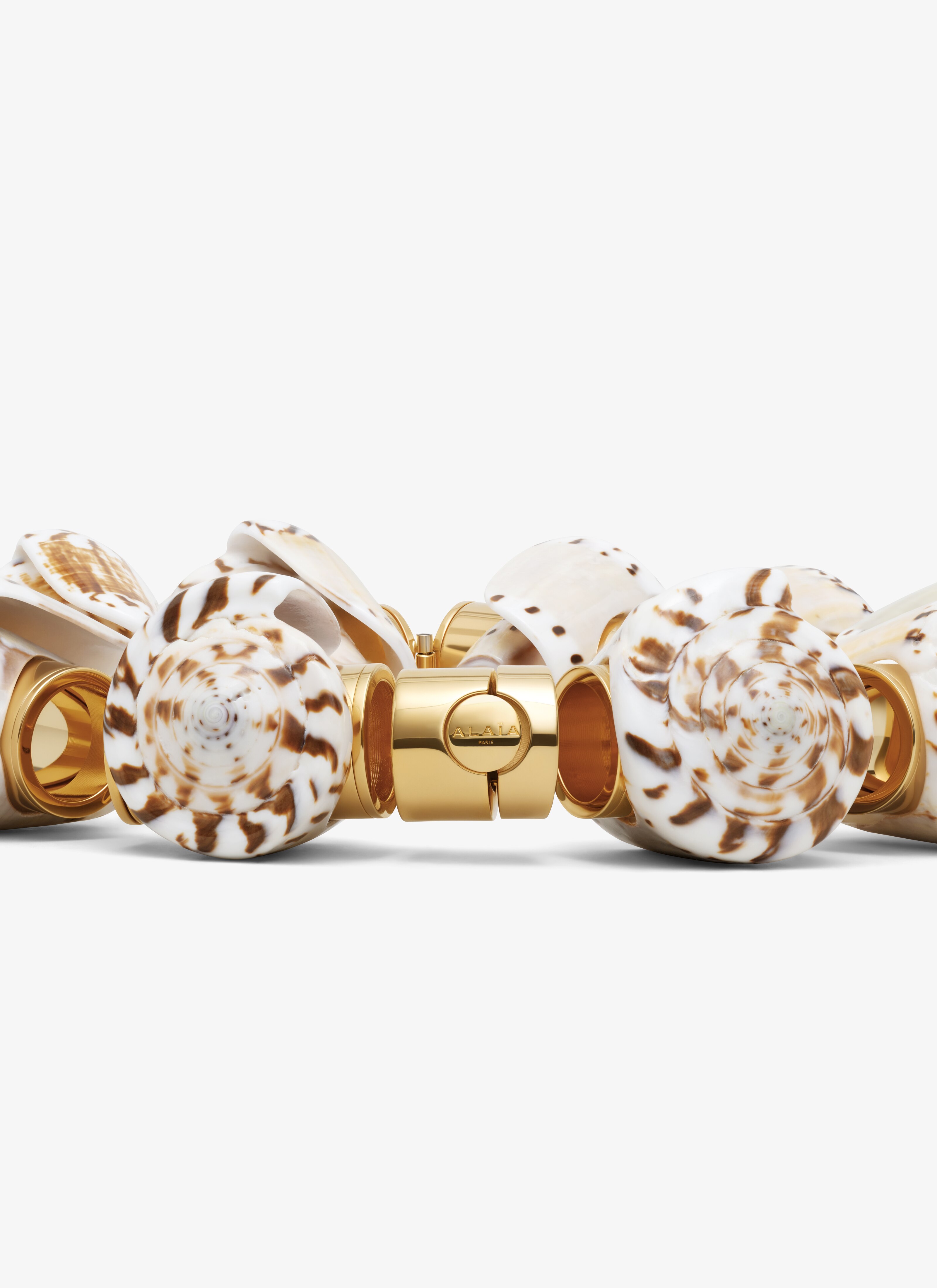ALAÏA NATURAL/GOLD SHELL NECKLACE
