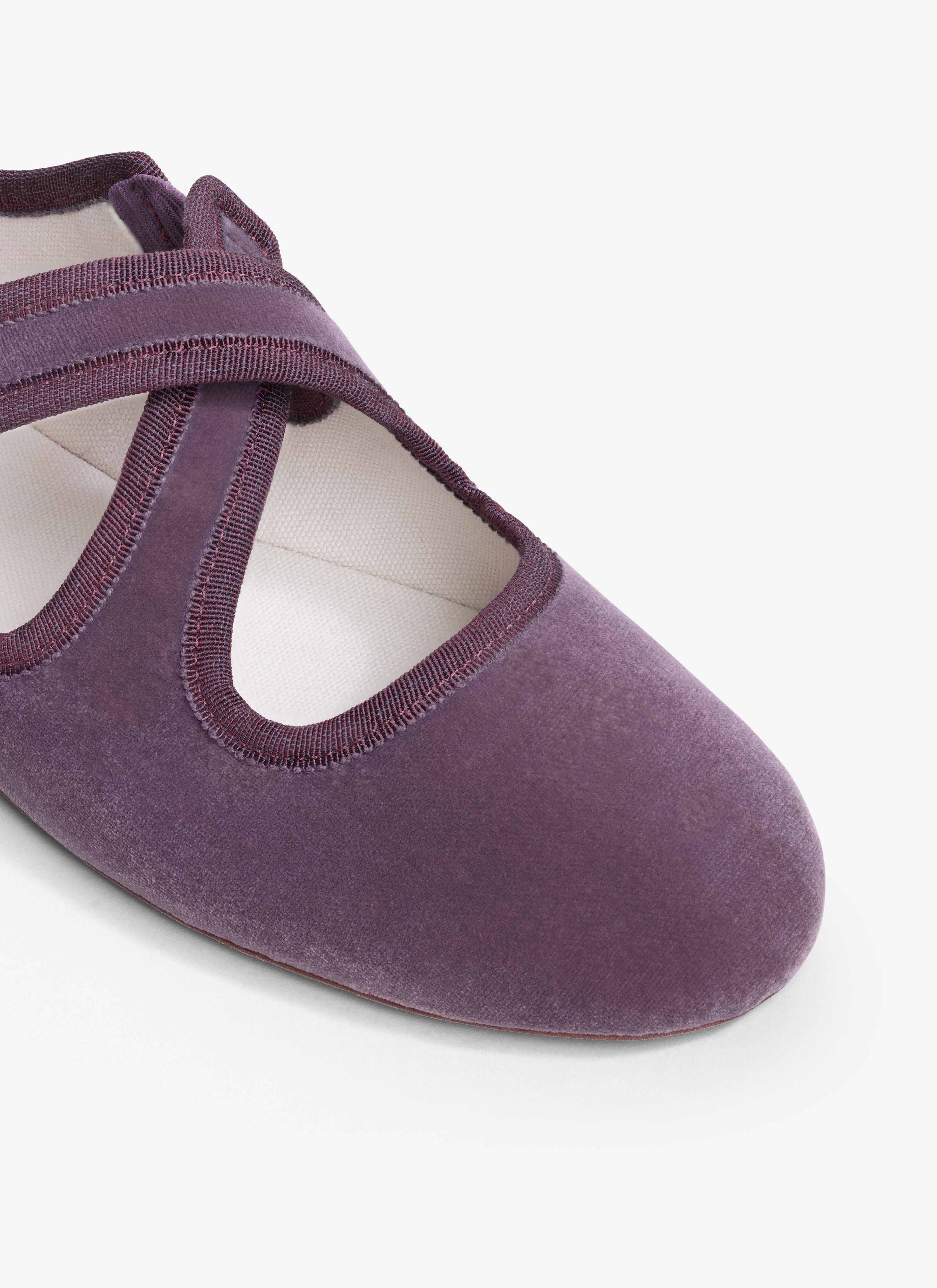 ALAÏA PURPLE CRISS CROSS BALLET FLATS IN VELVET