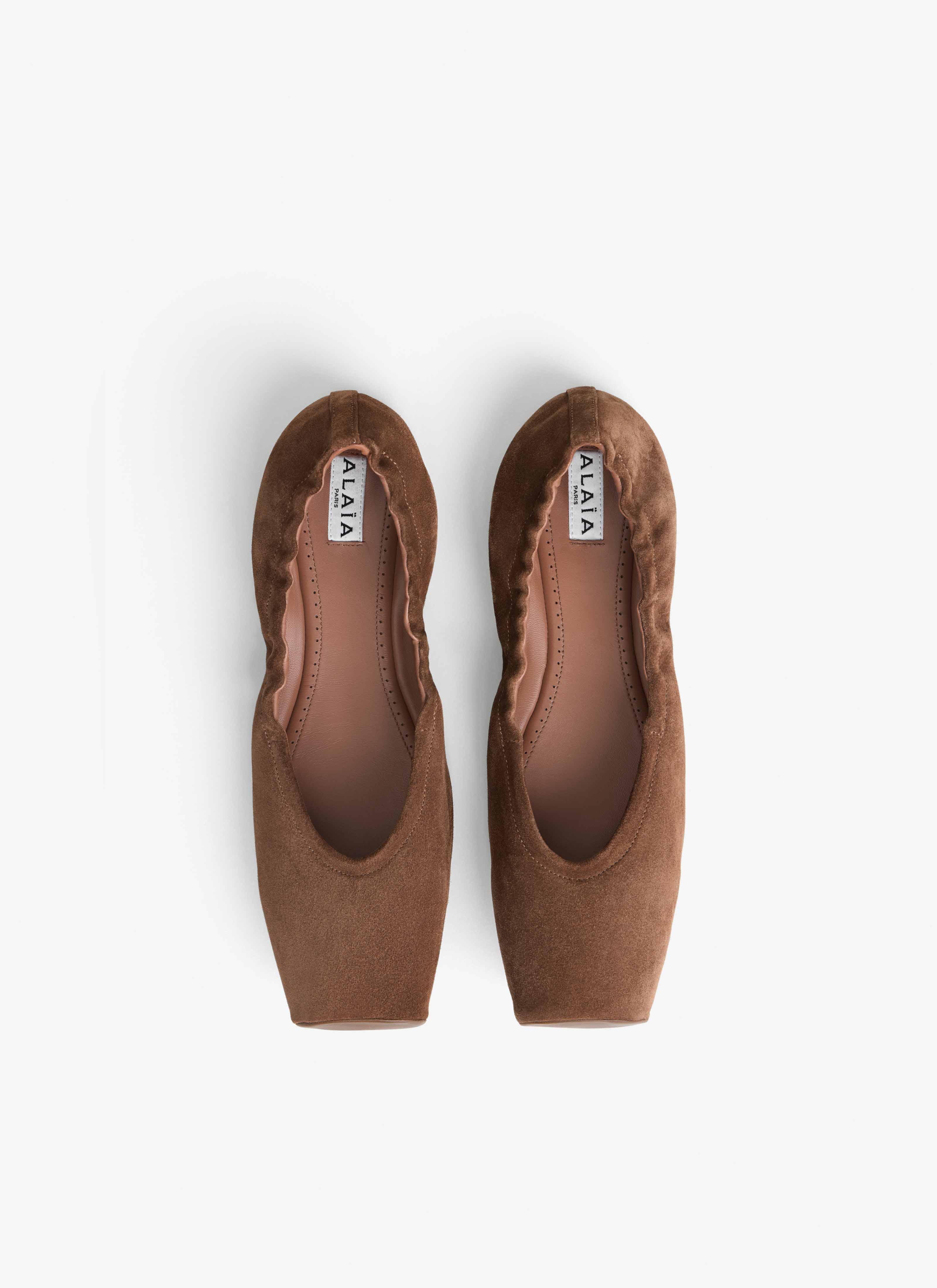 ALAÏA OCRE OSCURO BAILARINAS PLANAS CUADRADAS DE PIEL