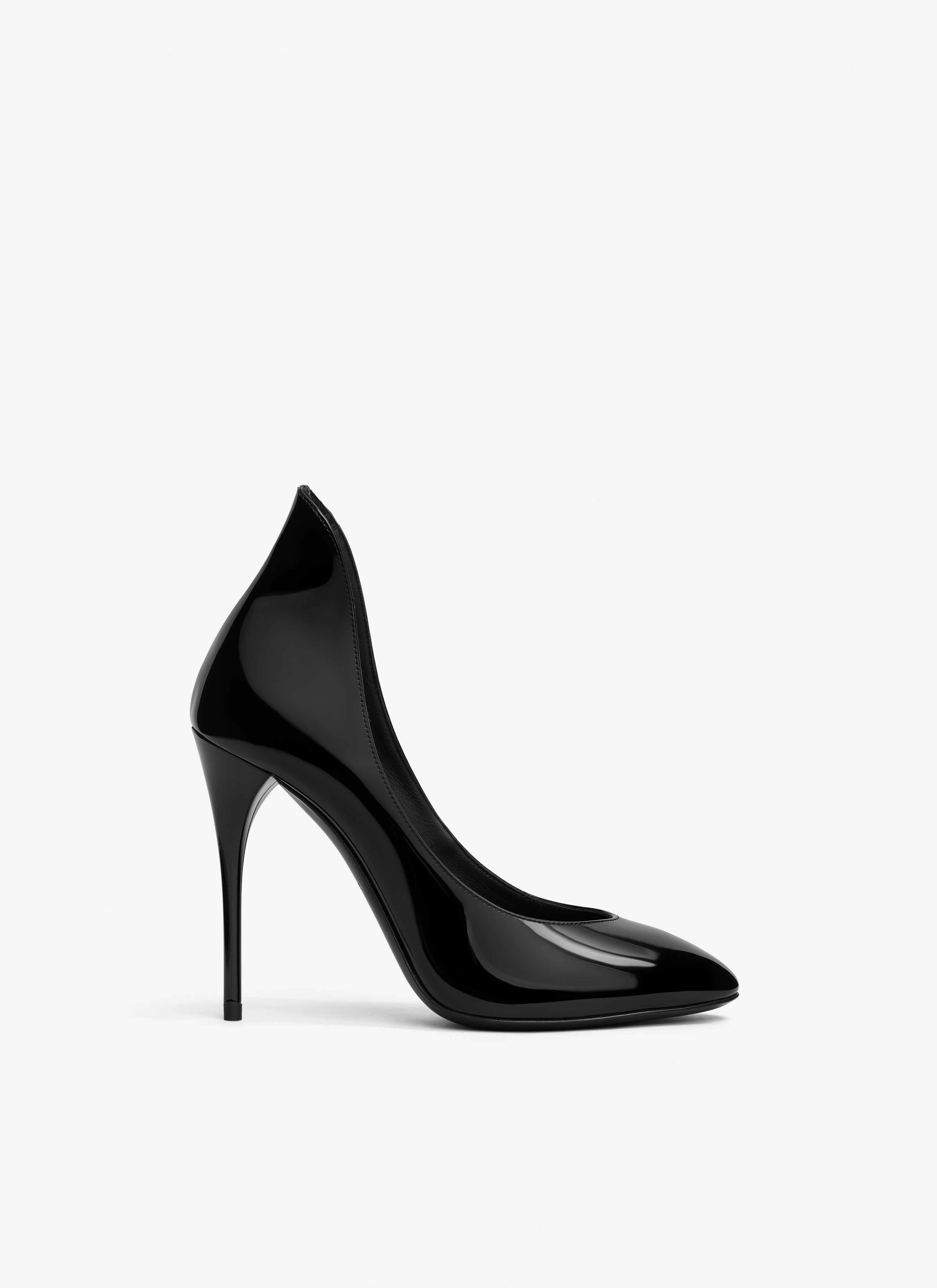 ALAÏA BLACK DÉCOLETTÉ PUMPS IN PATENT CALFSKIN