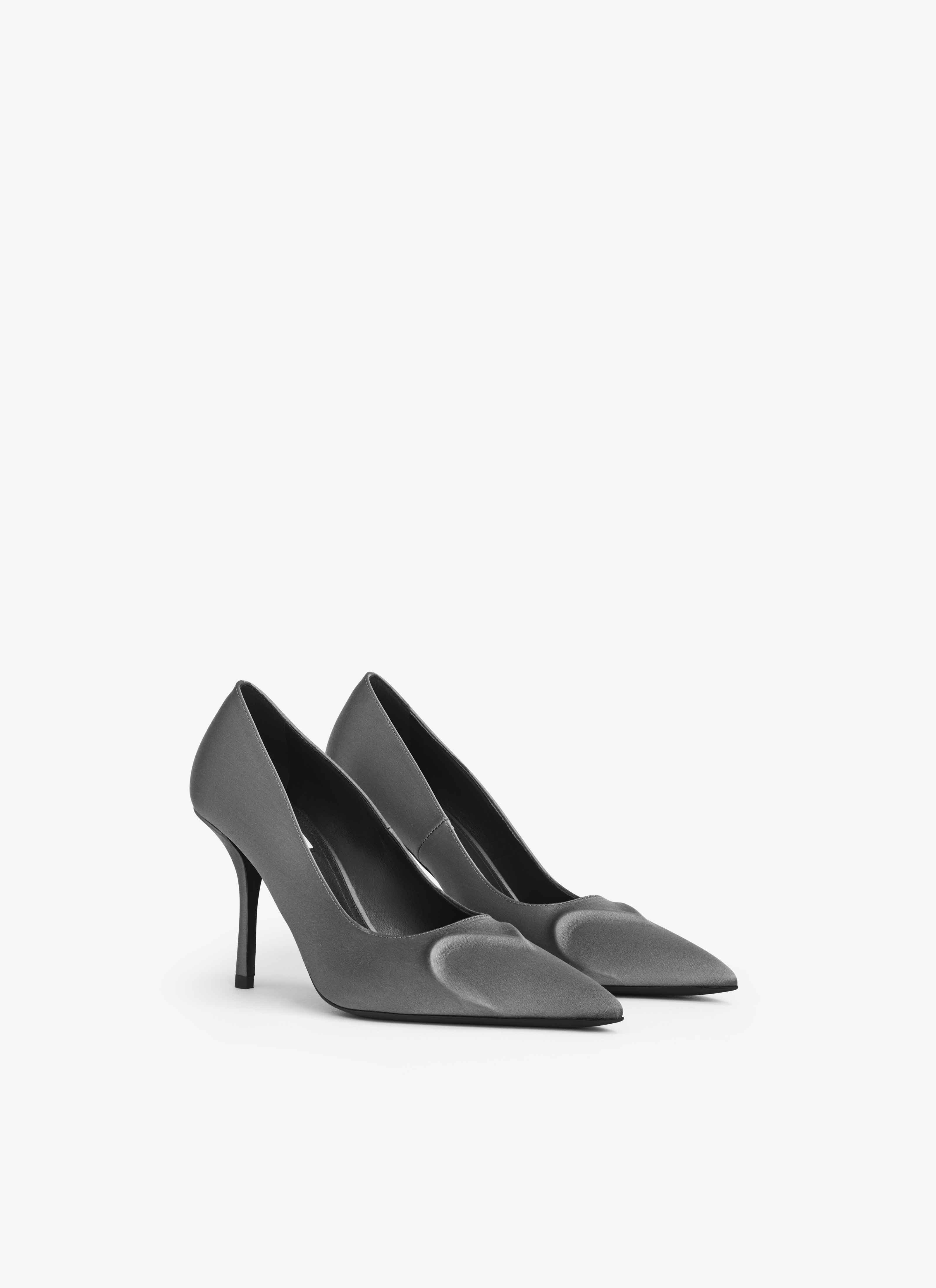 ALAÏA TAUPE ESCARPINS LE CŒUR 3D EN SATIN