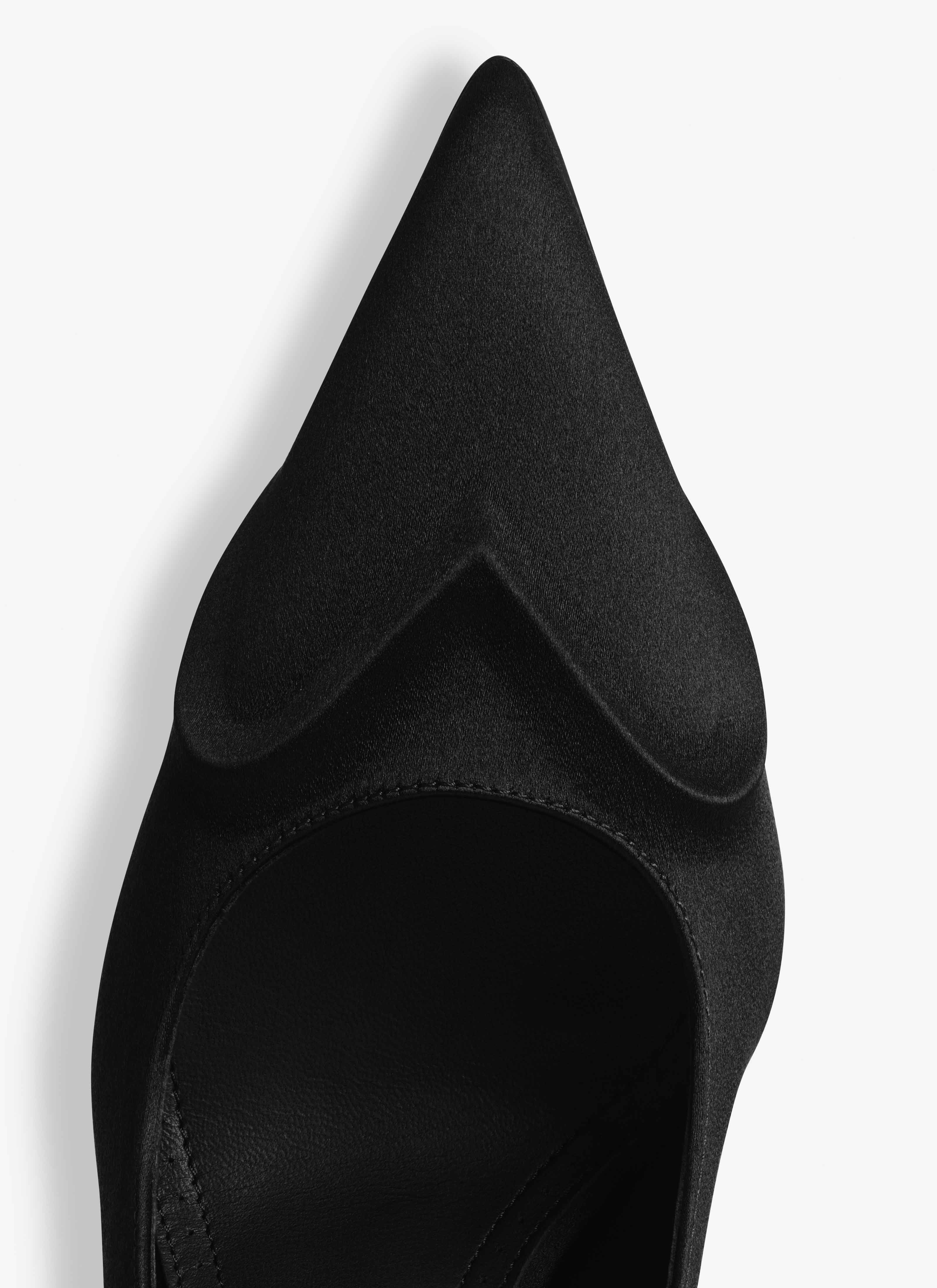 ALAÏA NOIR ESCARPINS LE CŒUR 3D EN SATIN