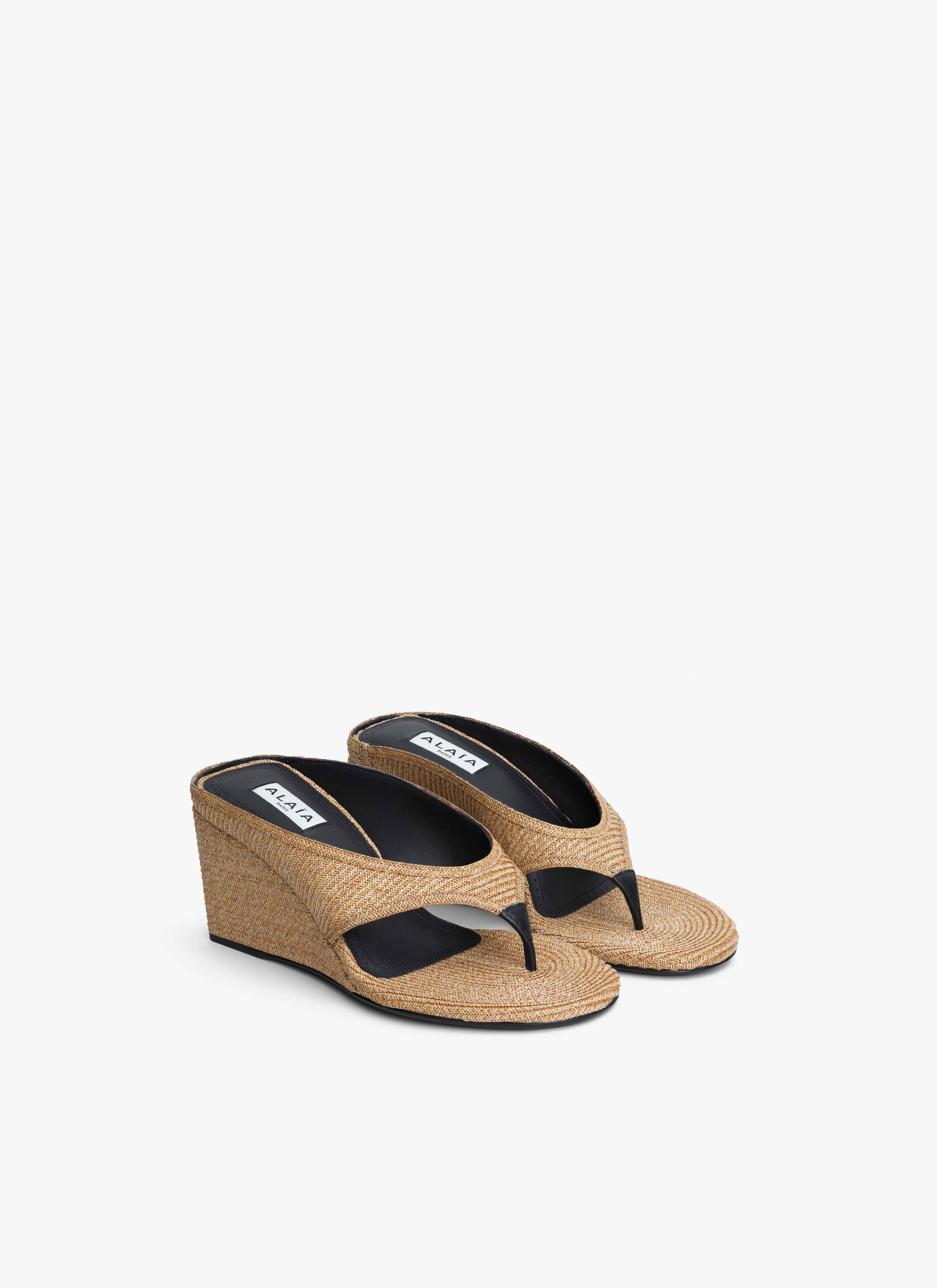 ALAÏA NATURAL MULES DE DEDO TIPO CUBO DE PAJA DE PAPEL
