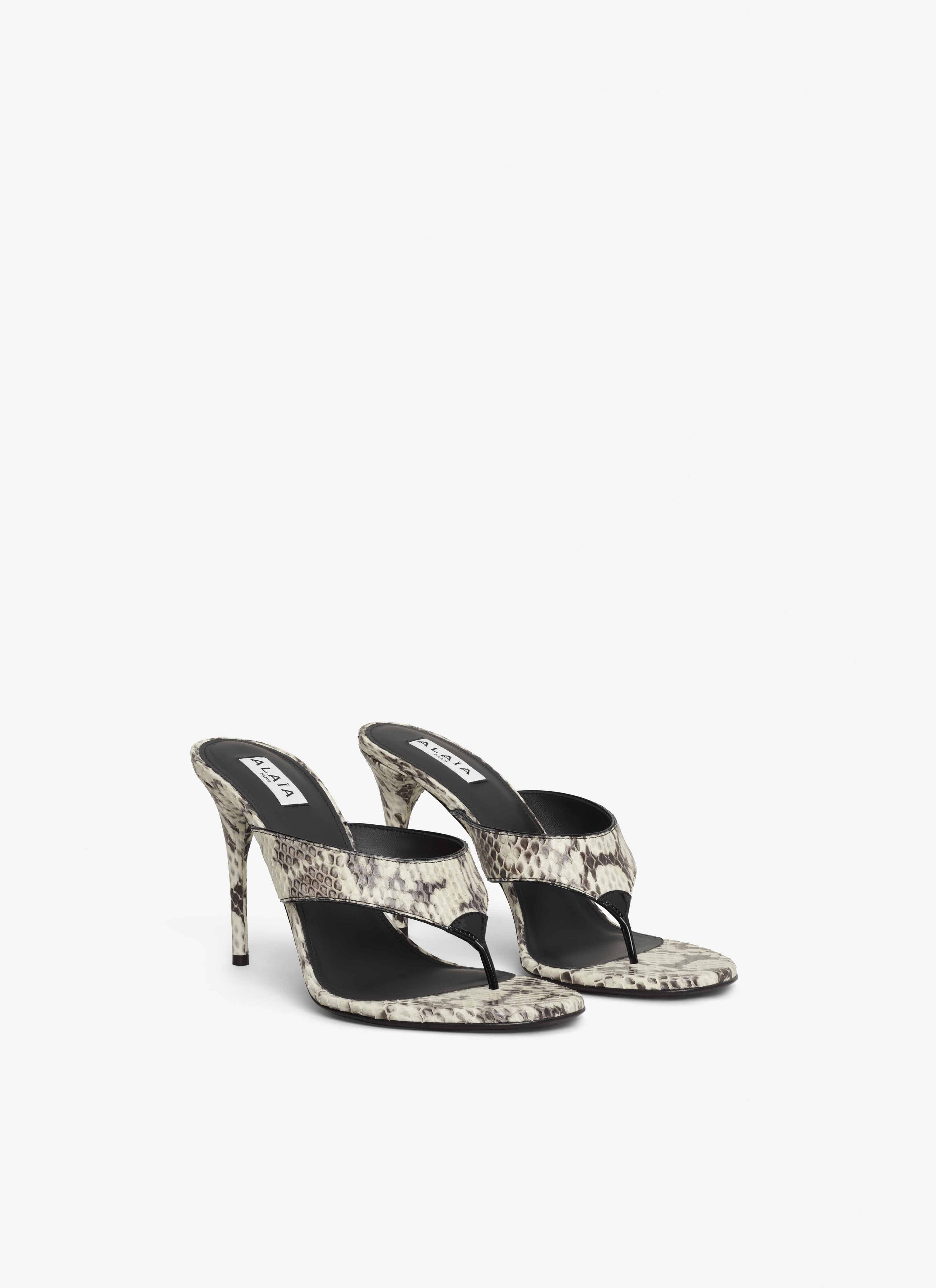ALAÏA WHITE/BLACK INFRADITO THONG MULES IN ELAPHE