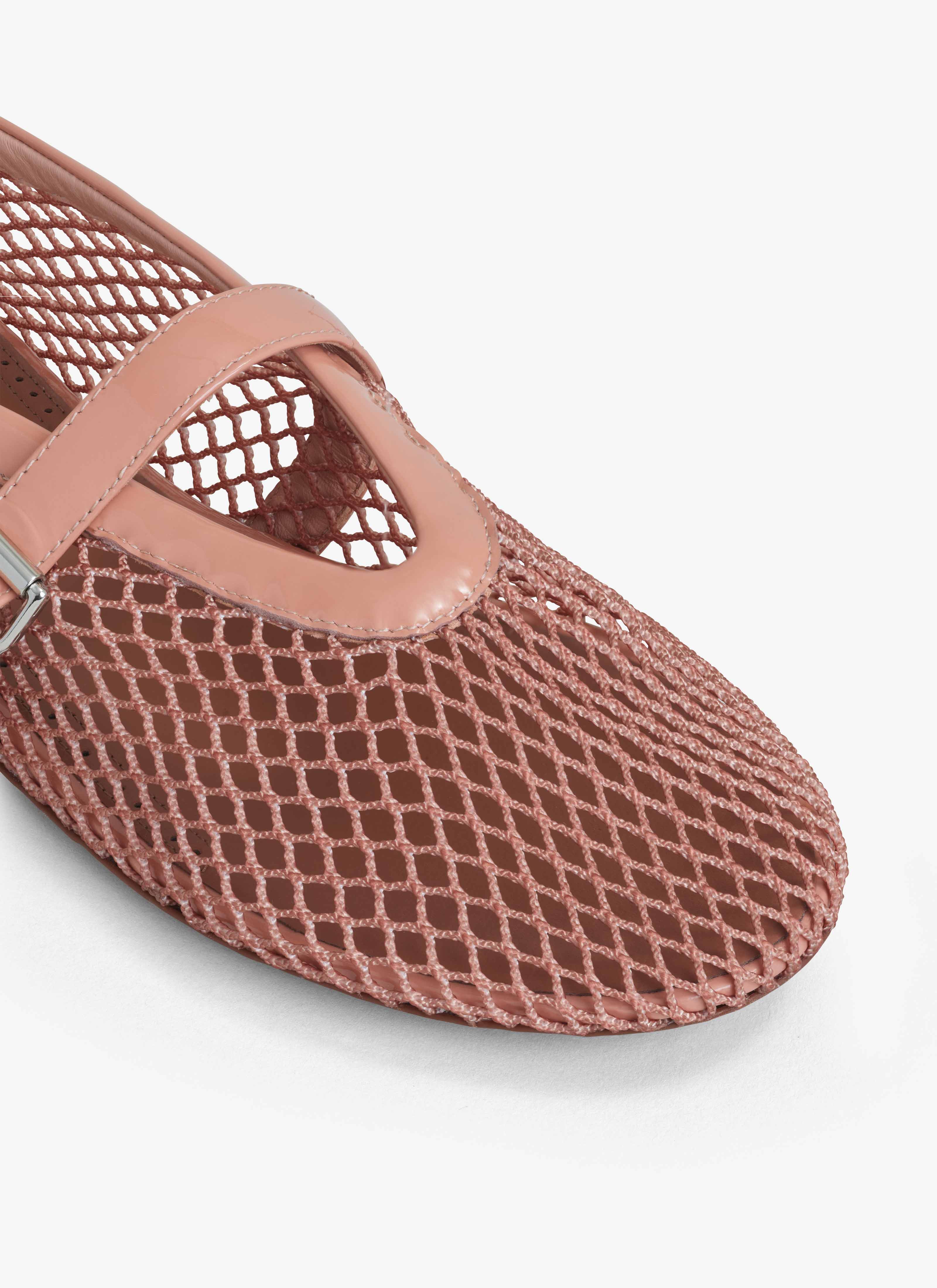 ALAÏA BLUSH BALLET FLATS IN FISHNET