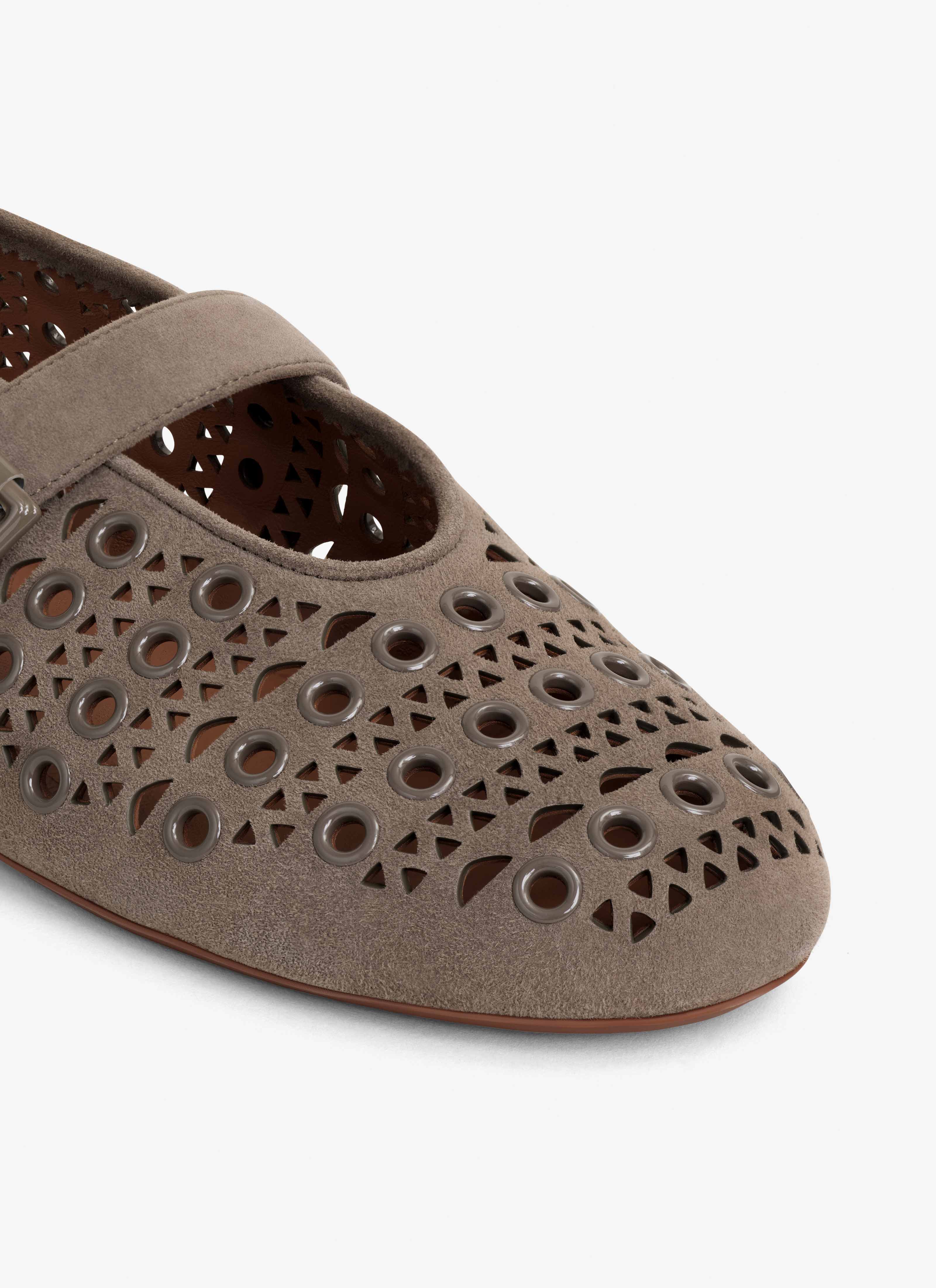 ALAÏA DOVE GREY BALLET FLATS IN VIENNE SUEDE WITH EYELETS