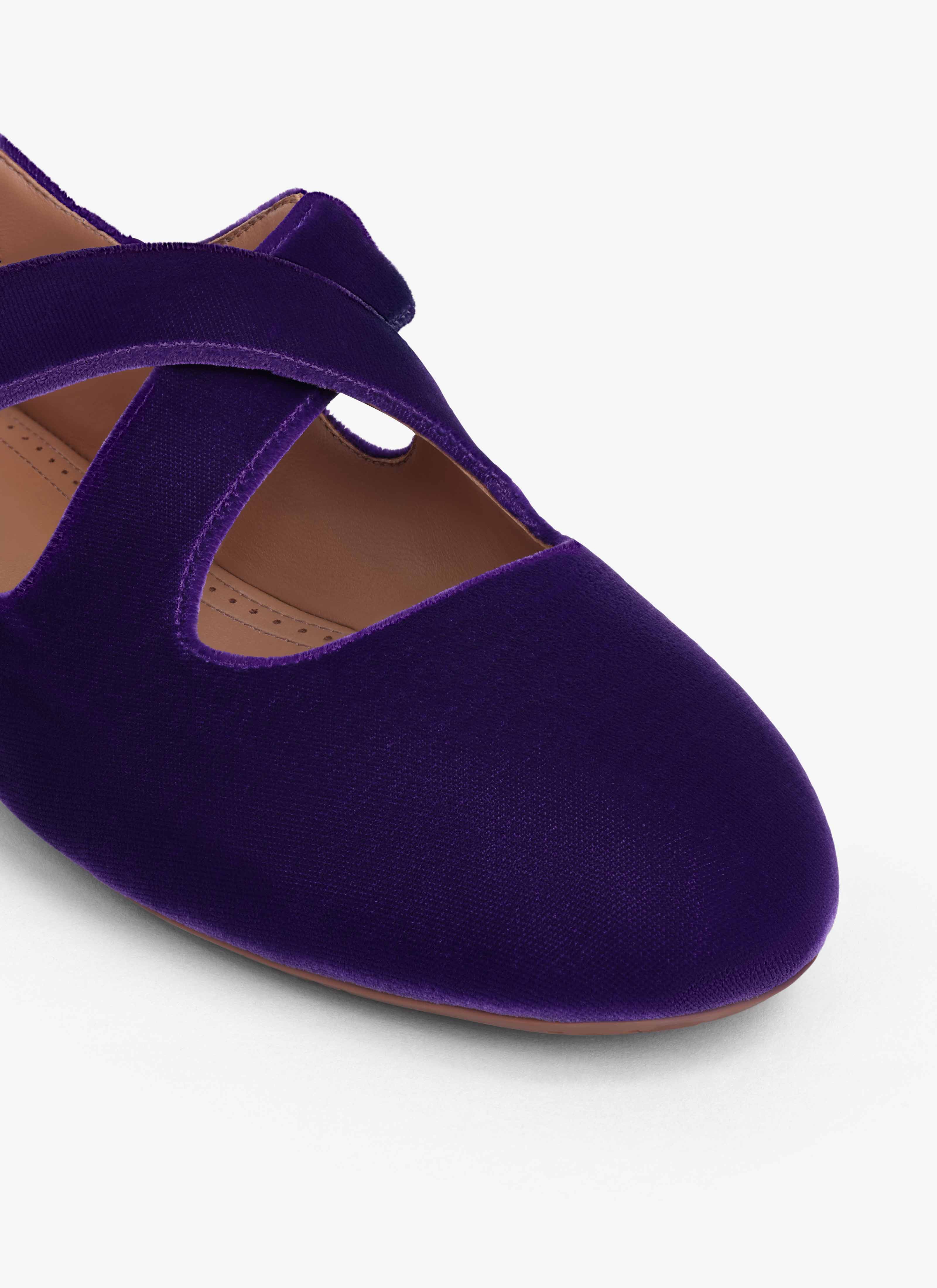 ALAÏA VIOLET CRISS CROSS BALLET FLATS IN VELVET