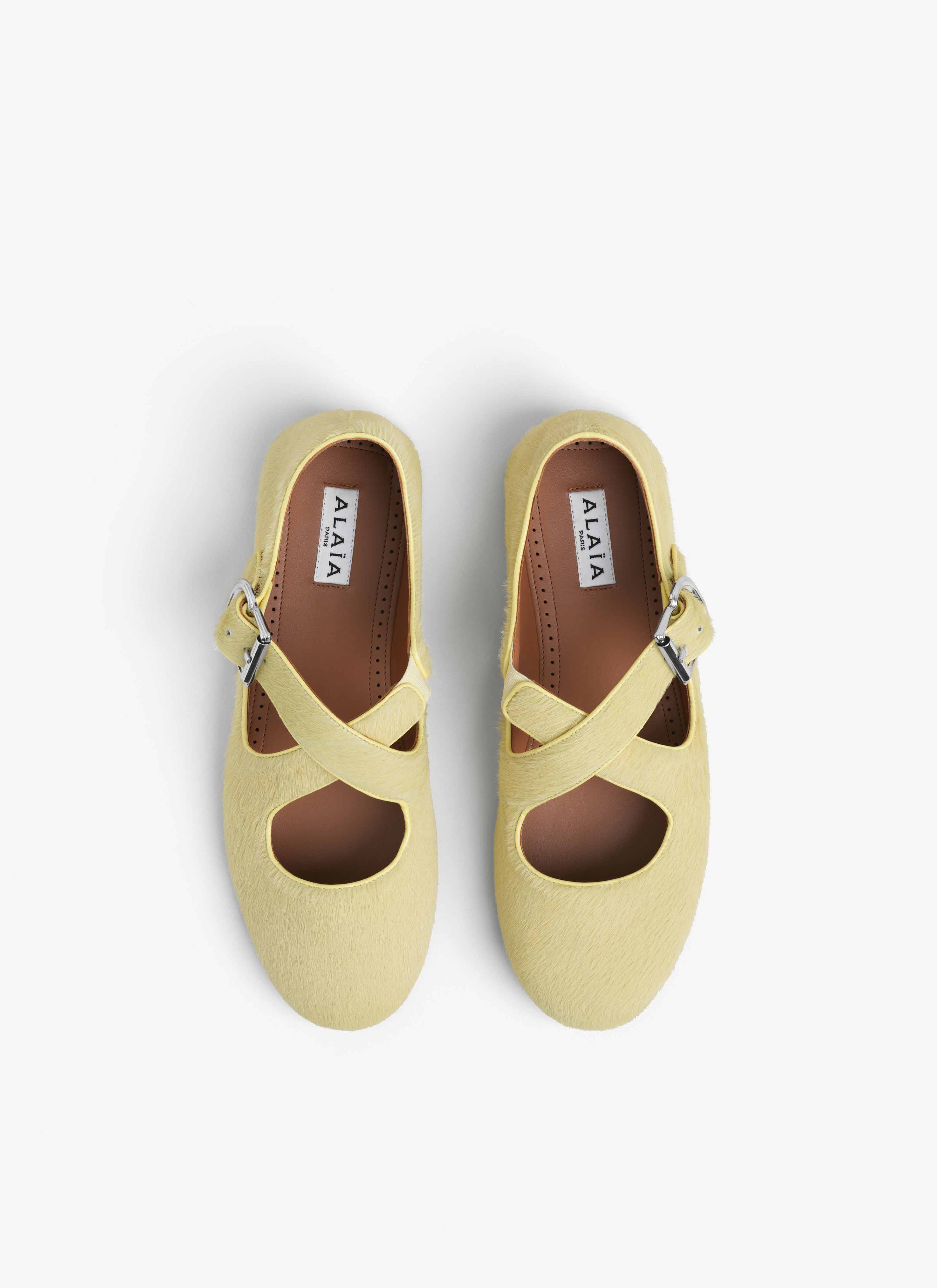 ALAÏA LEMON YELLOW CRISS CROSS BALLET FLATS IN HAIRCALF