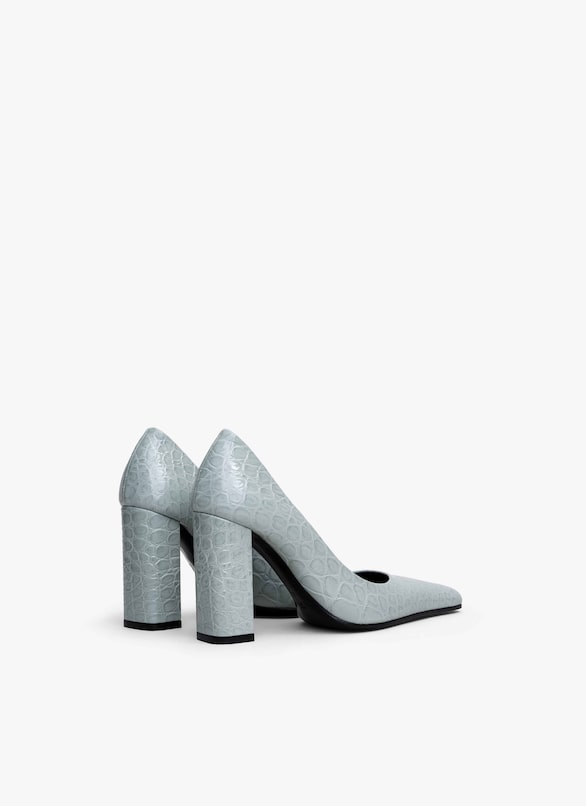 POINTY TOE PUMPS IN CALFSKIN ALAÏA LIGHT GREEN POINTY TOE PUMPS IN CALFSKIN