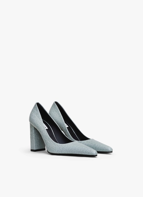 POINTY TOE PUMPS IN CALFSKIN ALAÏA LIGHT GREEN POINTY TOE PUMPS IN CALFSKIN