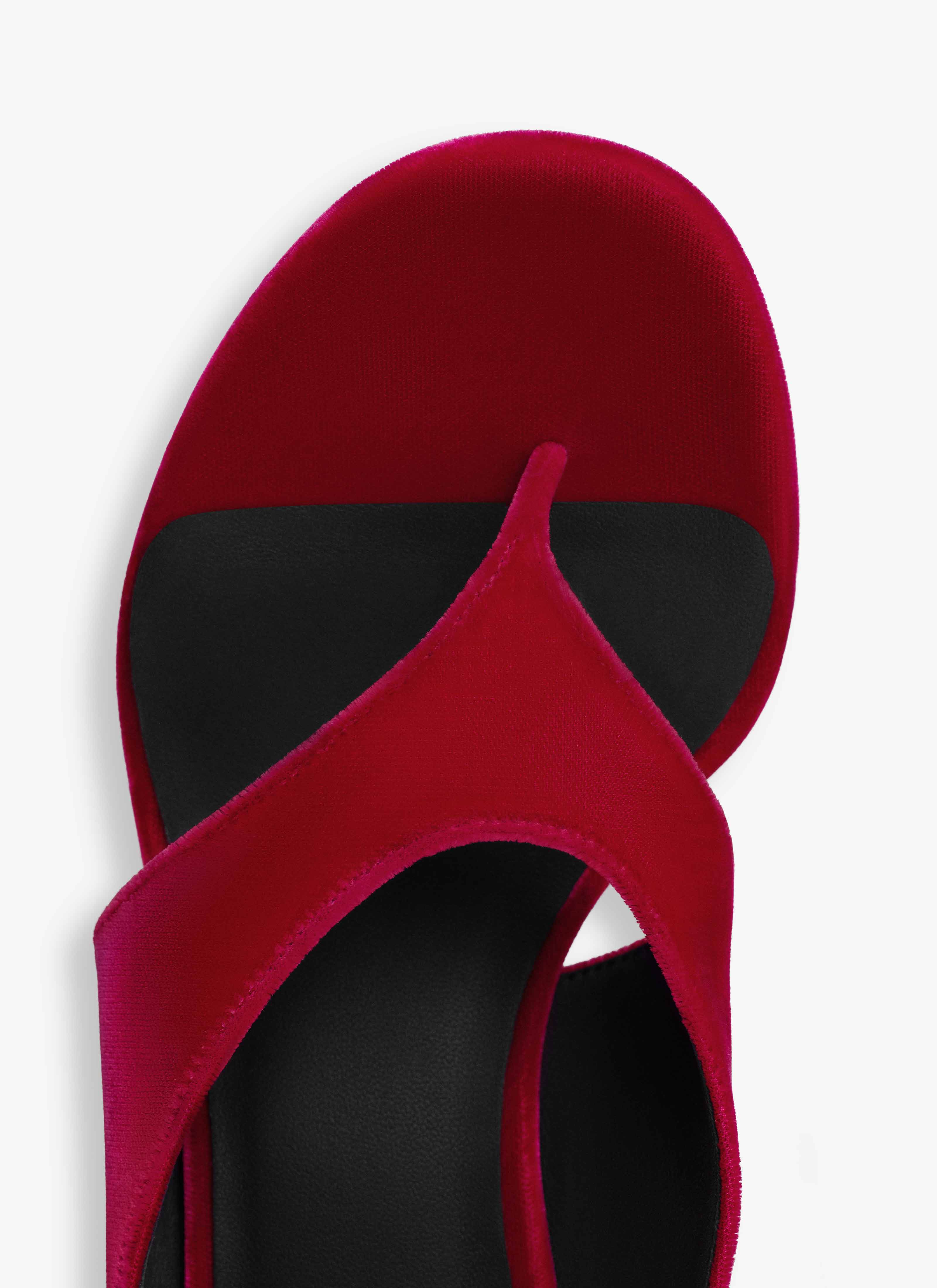 ALAÏA FUCHSIA CUBE THONG MULES IN VELVET
