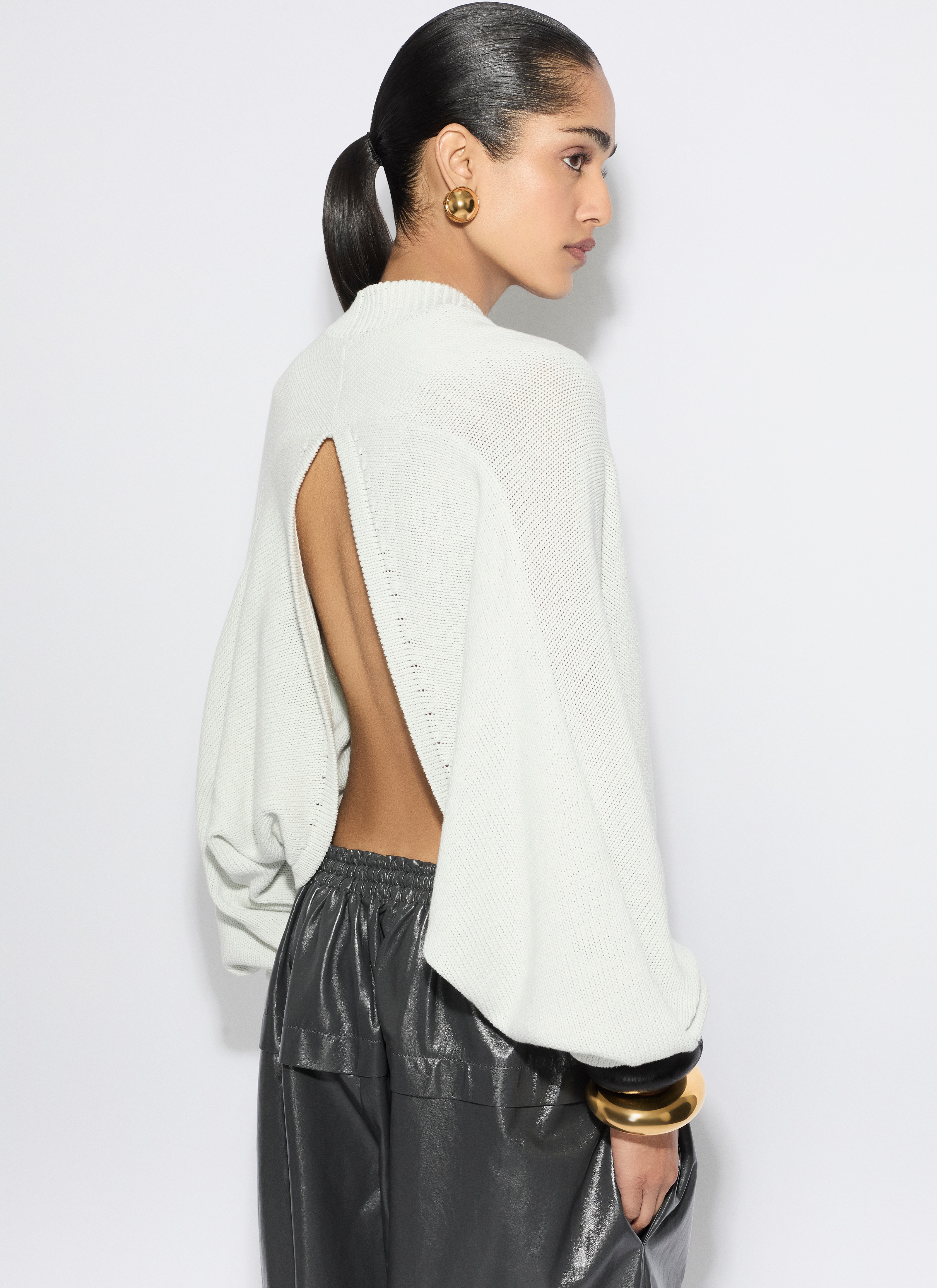 ALAÏA WHITE COTTON LINEN KNIT BARE BACK JUMPER