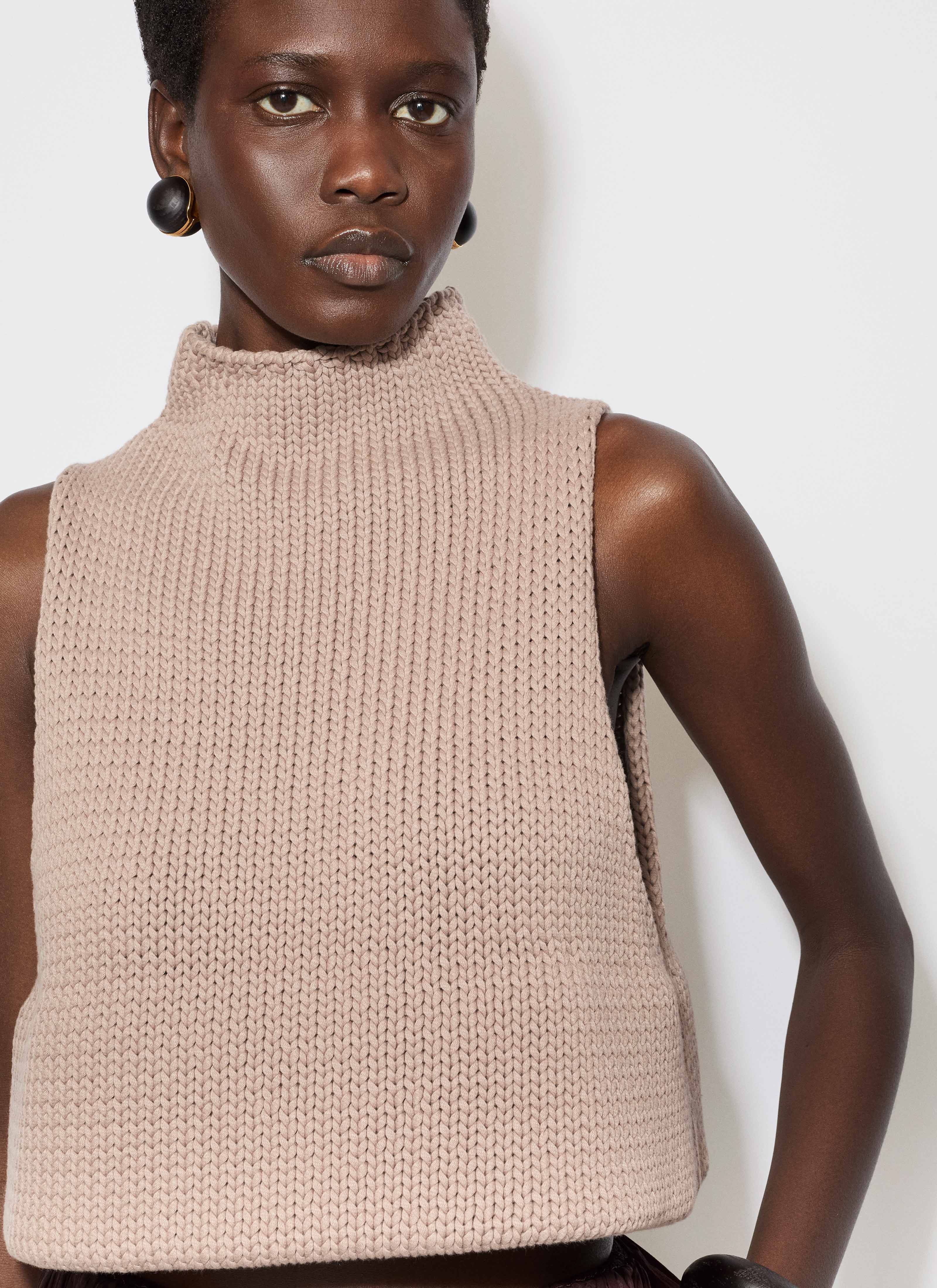 ALAÏA SANDY CHUNKY KNIT SLEEVELESS SWEATER