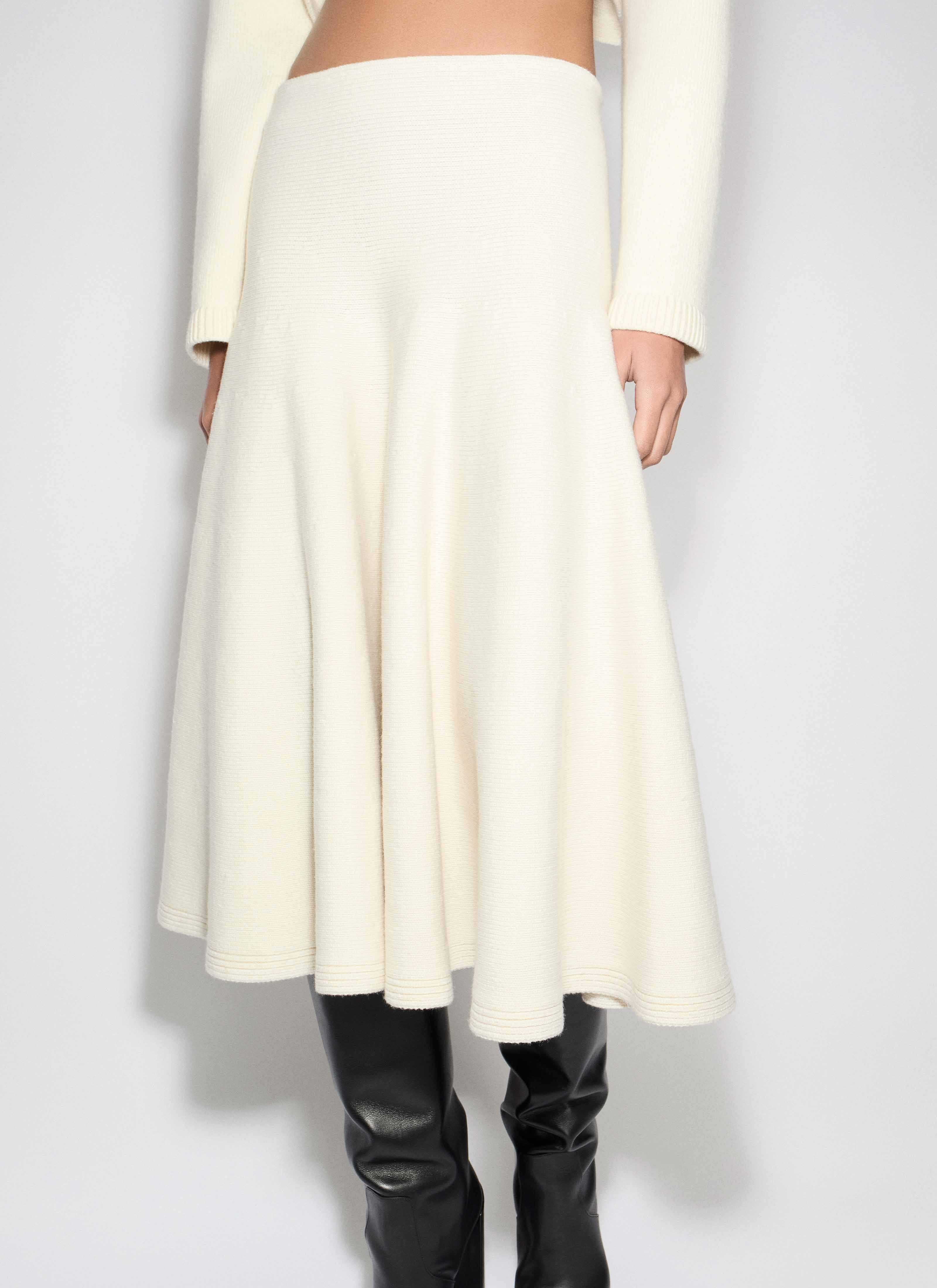 ALAÏA WHITE CASHMERE KNIT FLARE SKIRT
