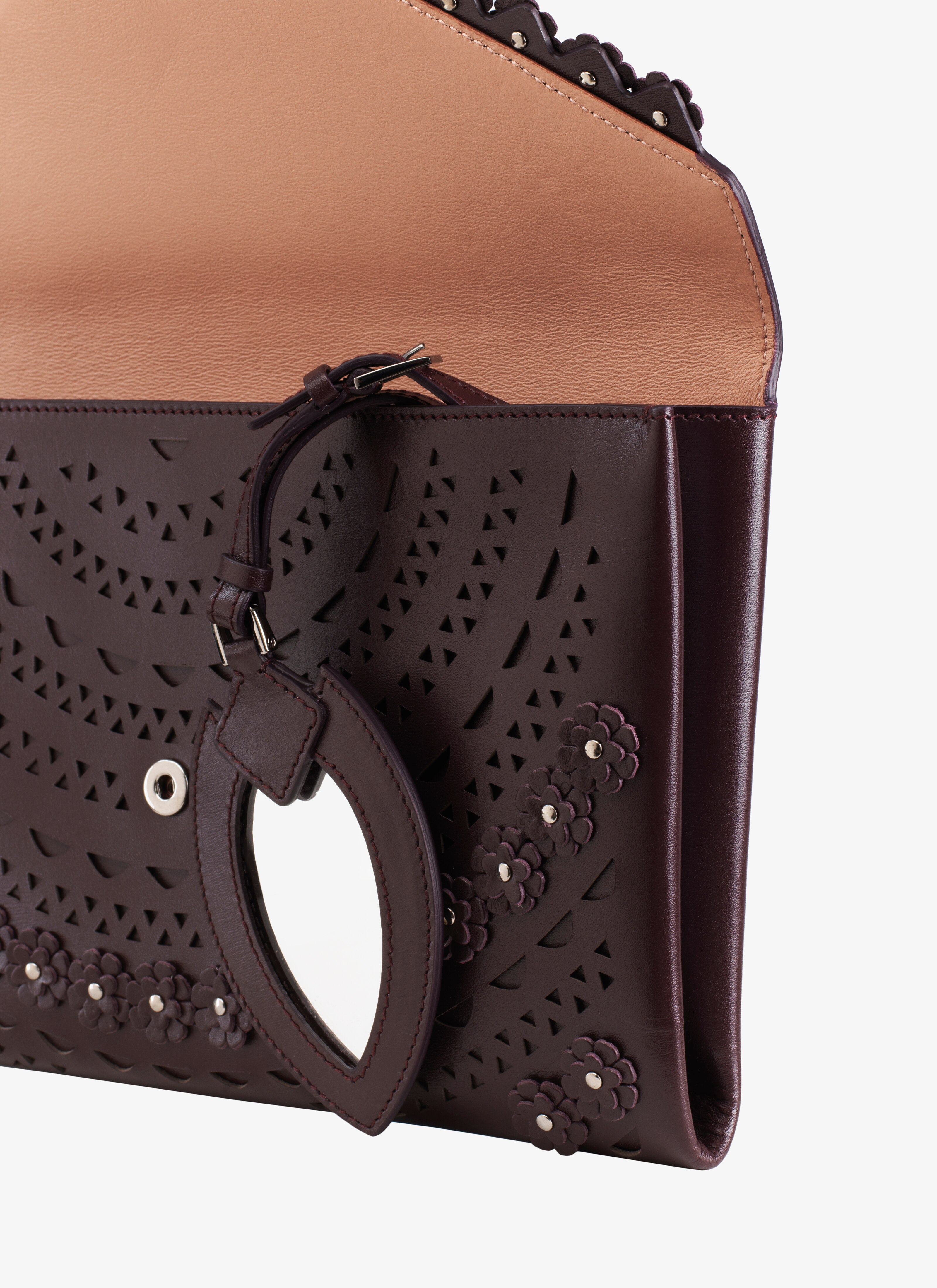 Oum 26 Clutch Oum 26 Clutch - maison-alaia.com