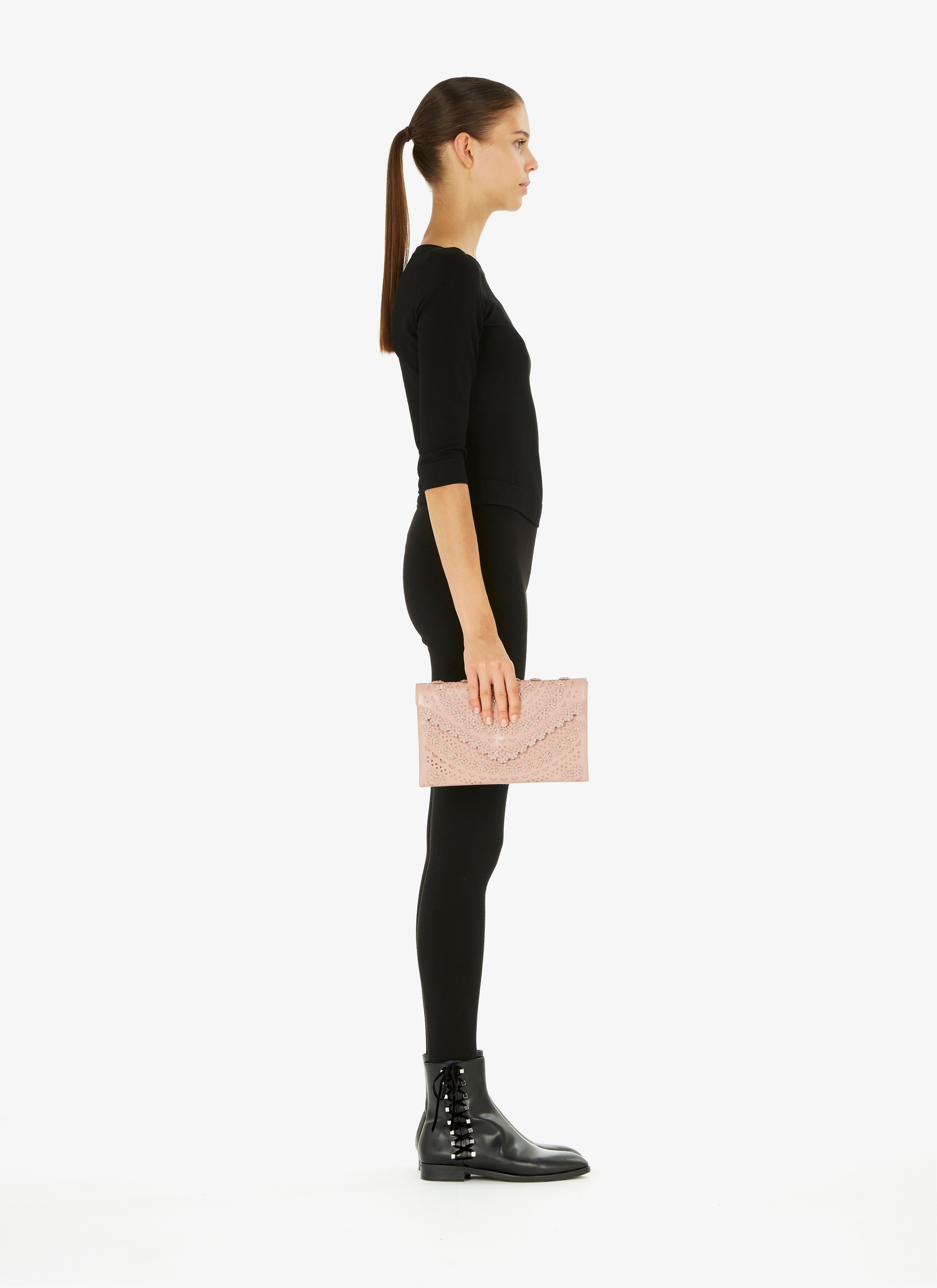 Oum 26 Clutch Oum 26 Clutch - maison-alaia.com
