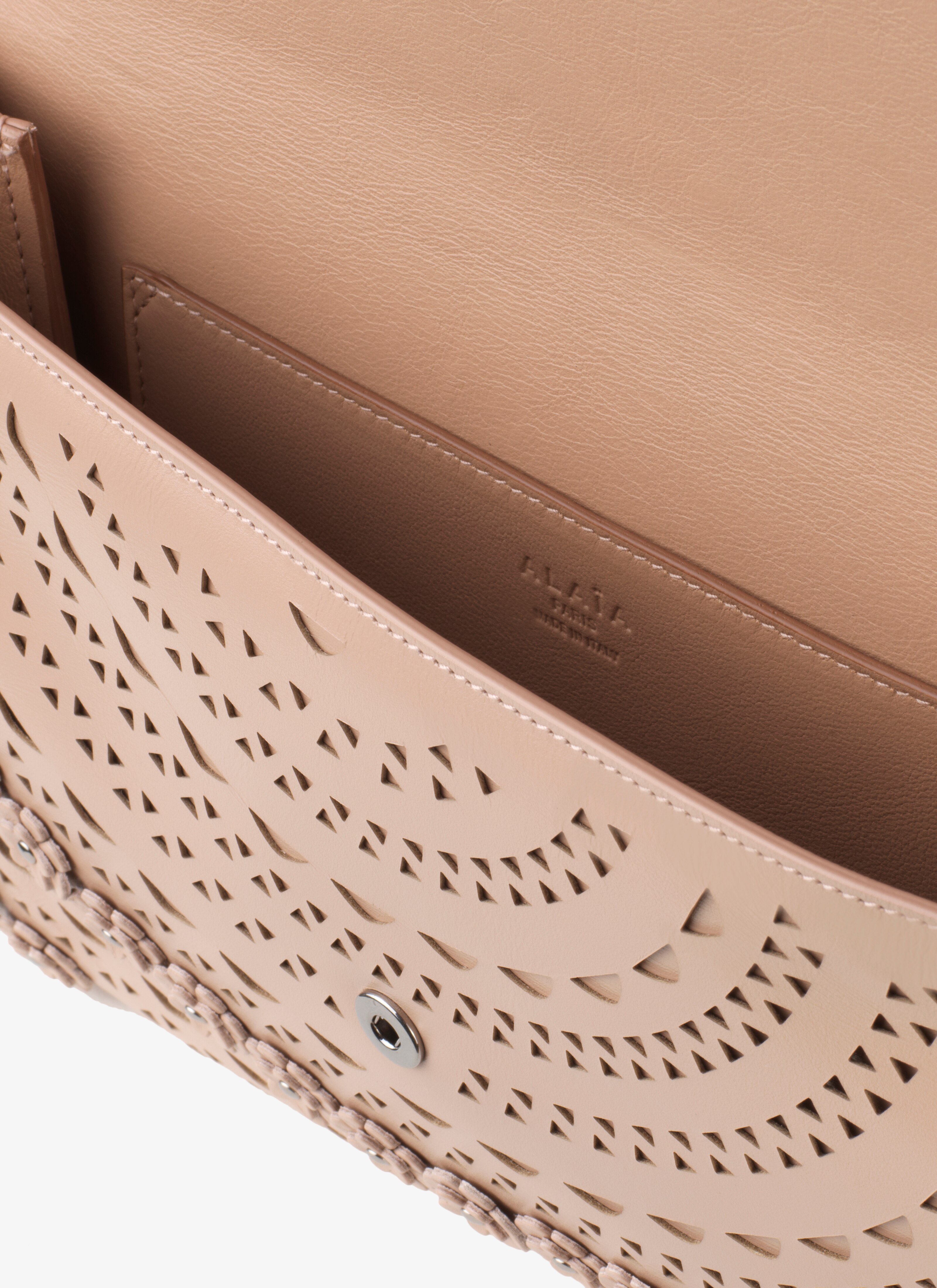Oum 26 Clutch Oum 26 Clutch - maison-alaia.com
