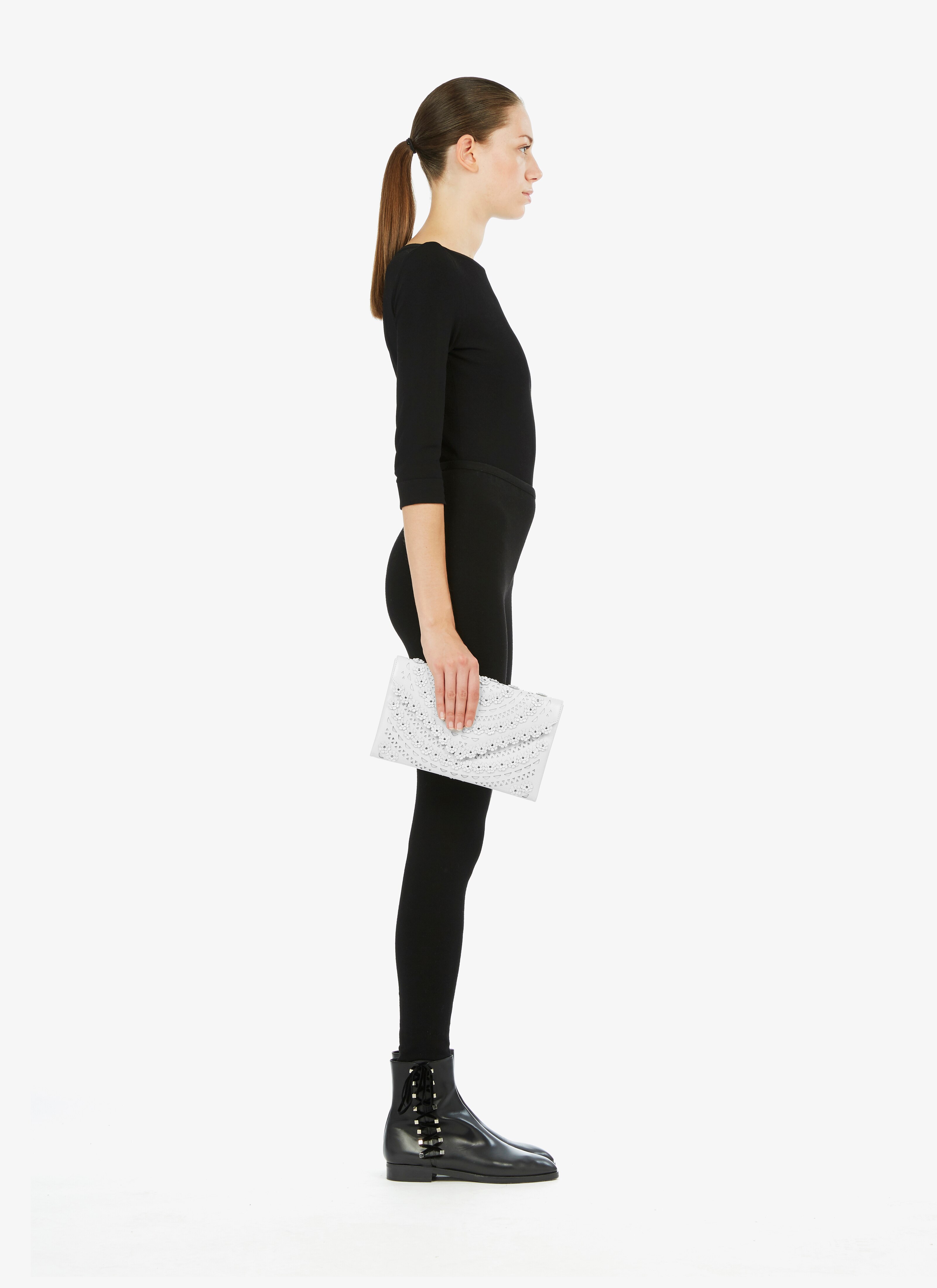 Oum 26 Clutch Oum 26 Clutch - maison-alaia.com