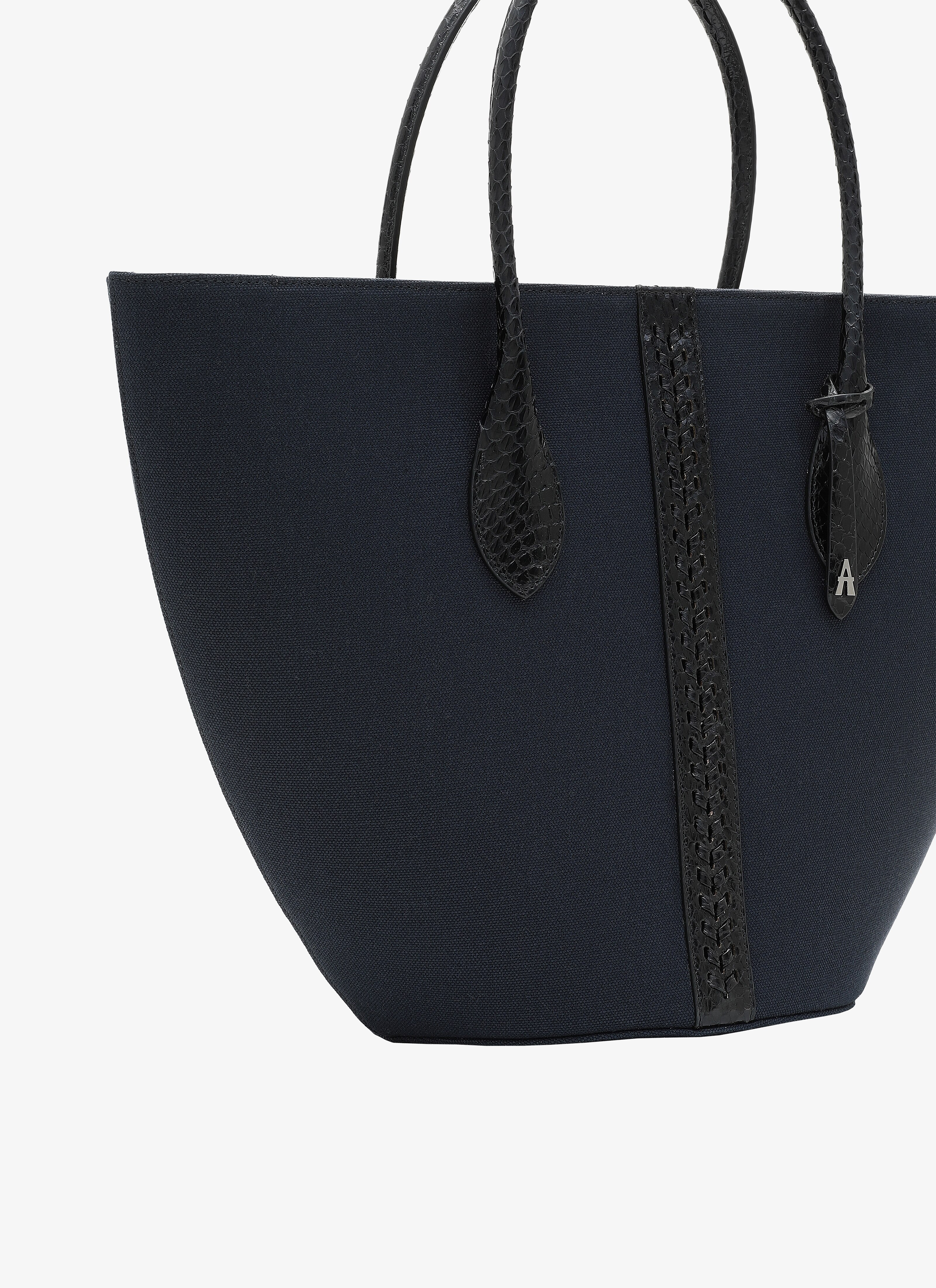 Latifa 20 Handbag Latifa 20 Handbag - maison-alaia.com