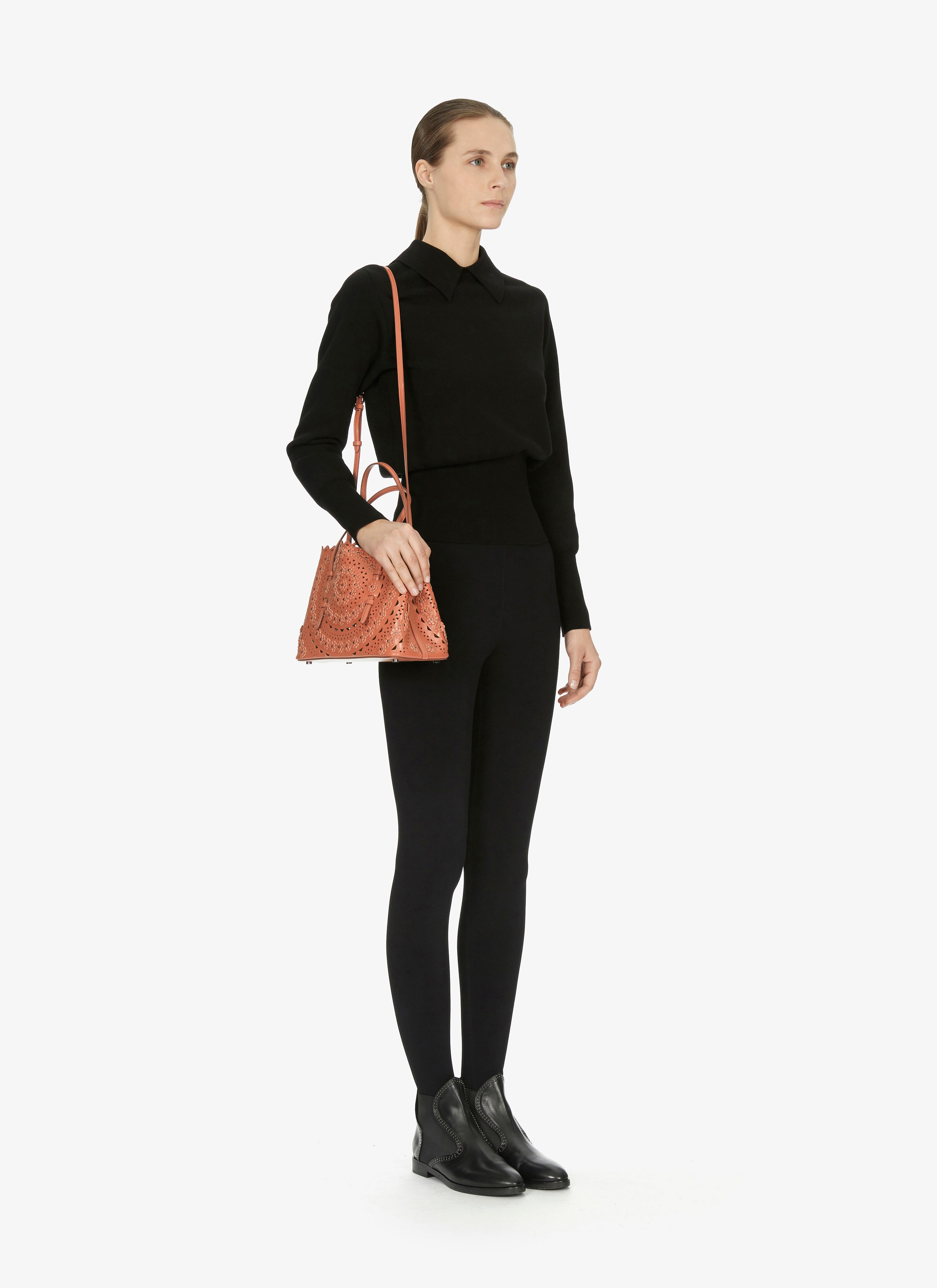 ALAÏA BEIGE MINA 25 TOTE BAG