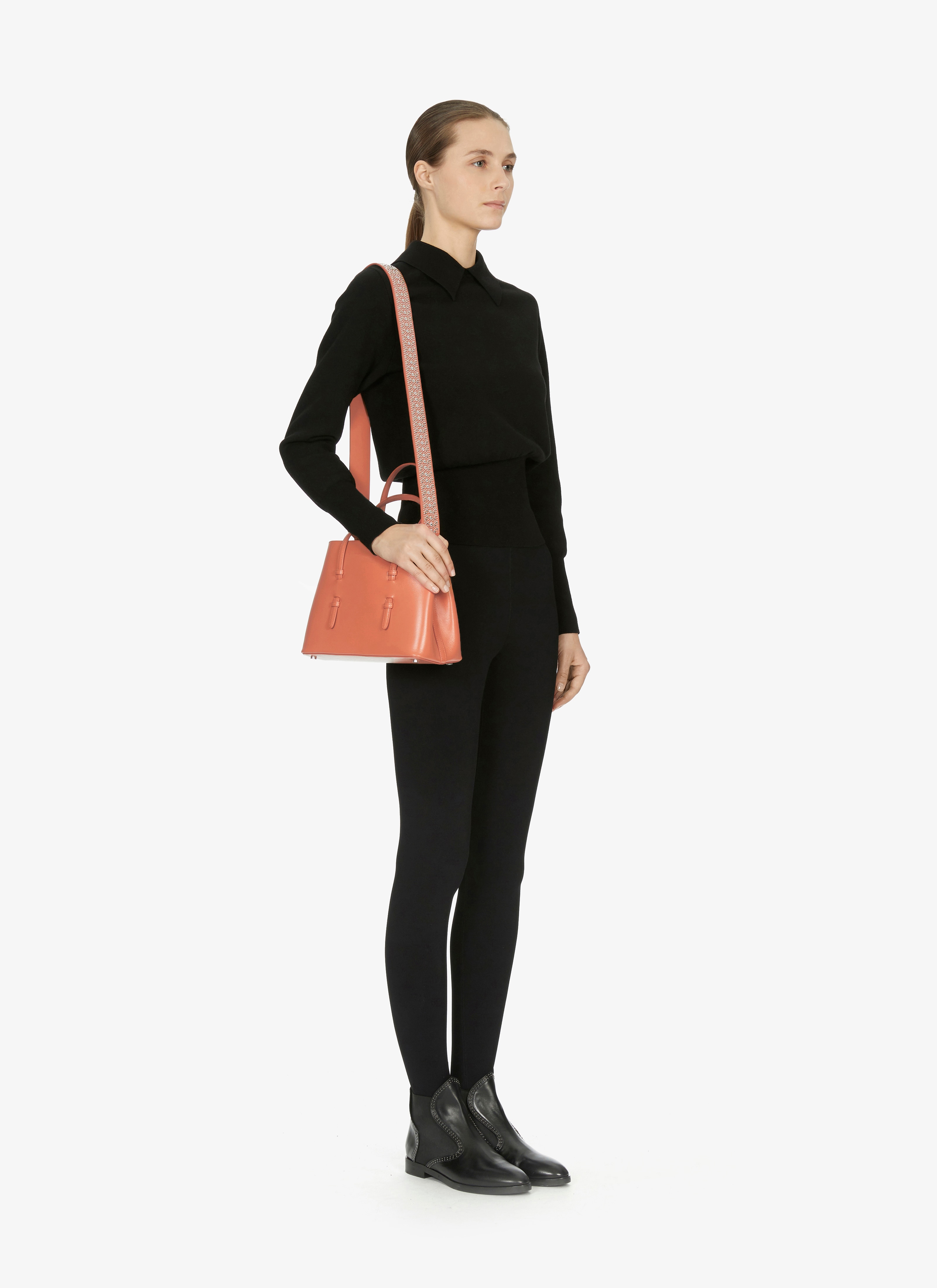 ALAÏA AUTUMN MINA 25 TOTE BAG