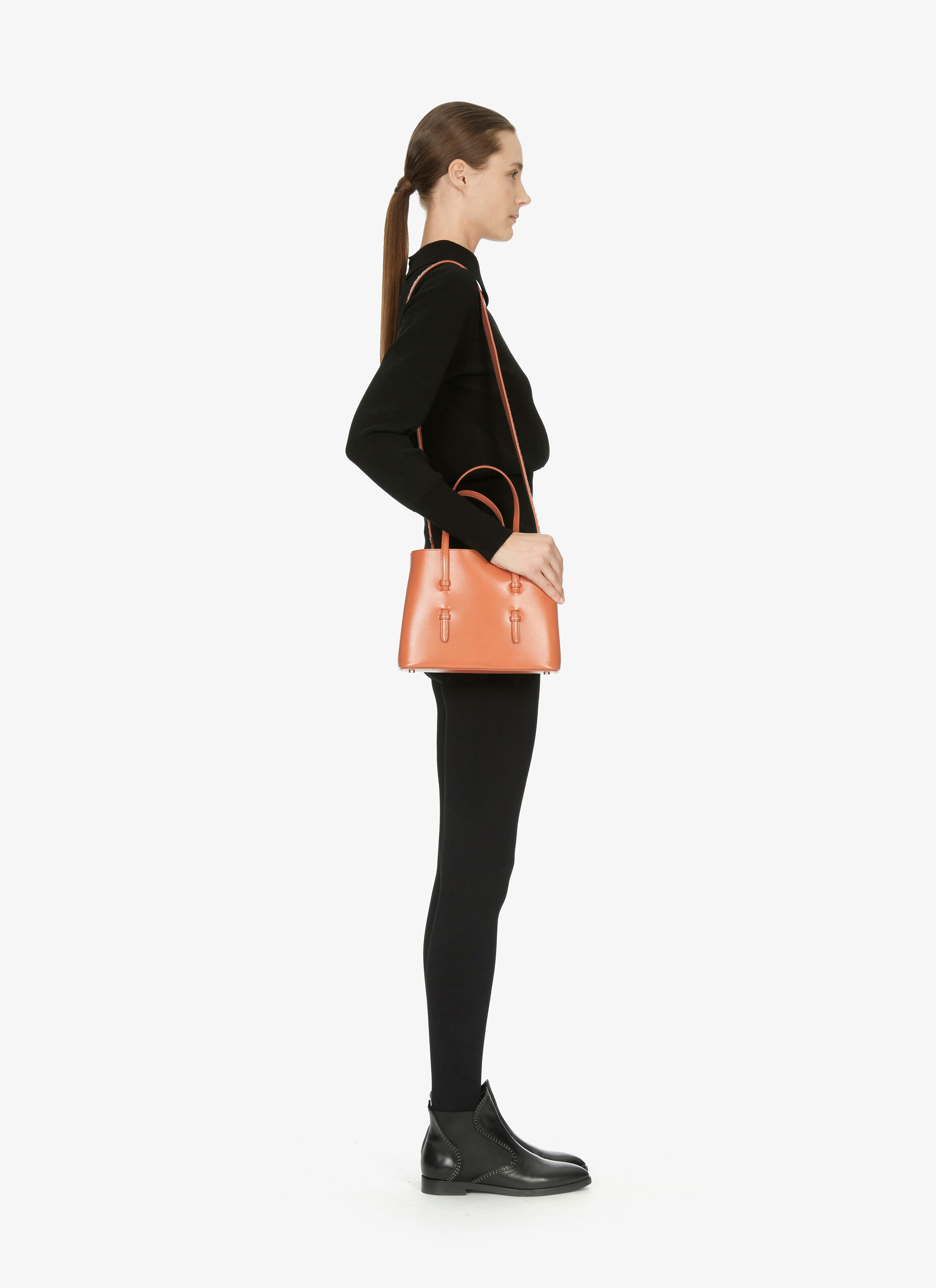 ALAÏA AUTUMN MINA 25 TOTE BAG