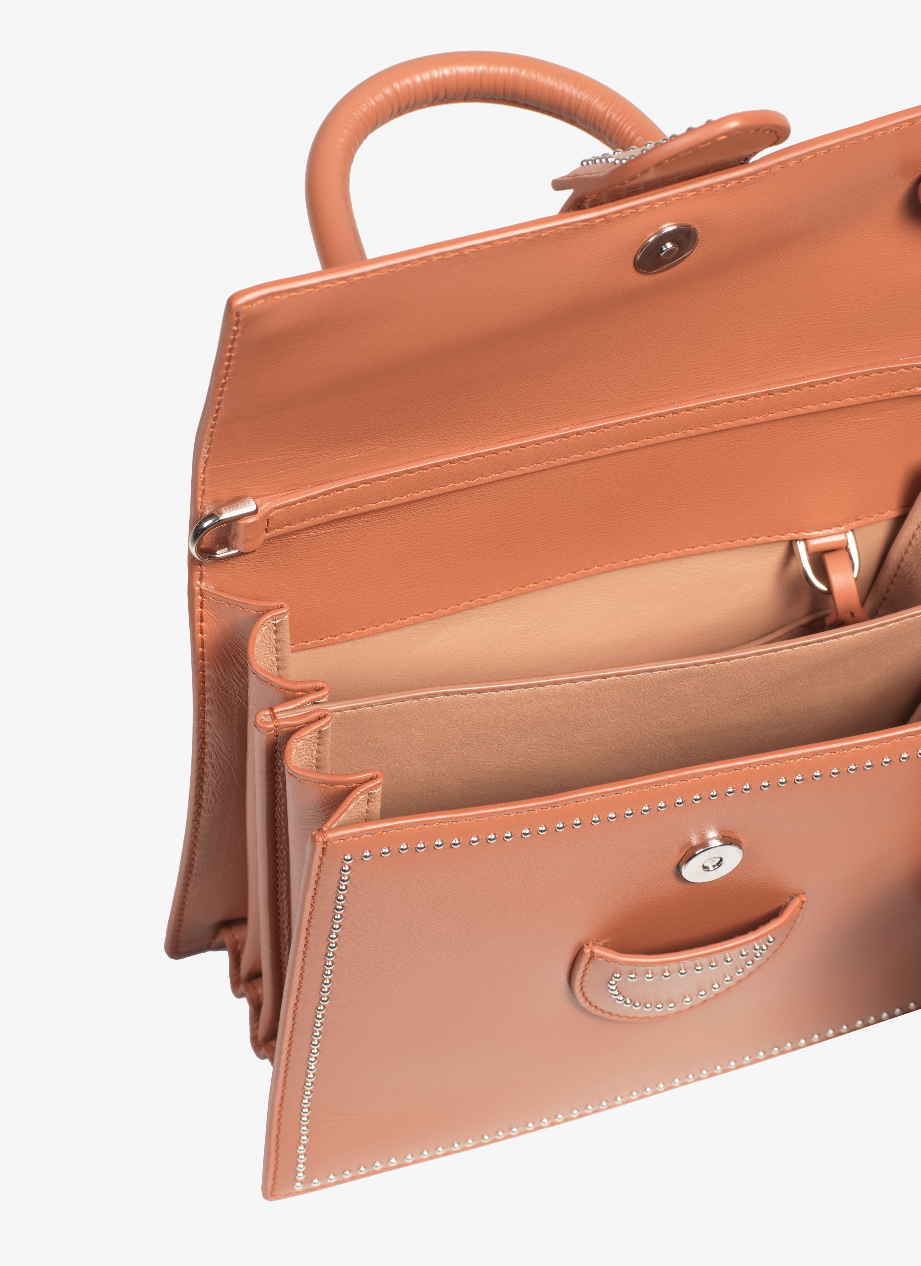 ALAÏA AUTUMN LEONIE 19 HANDBAG