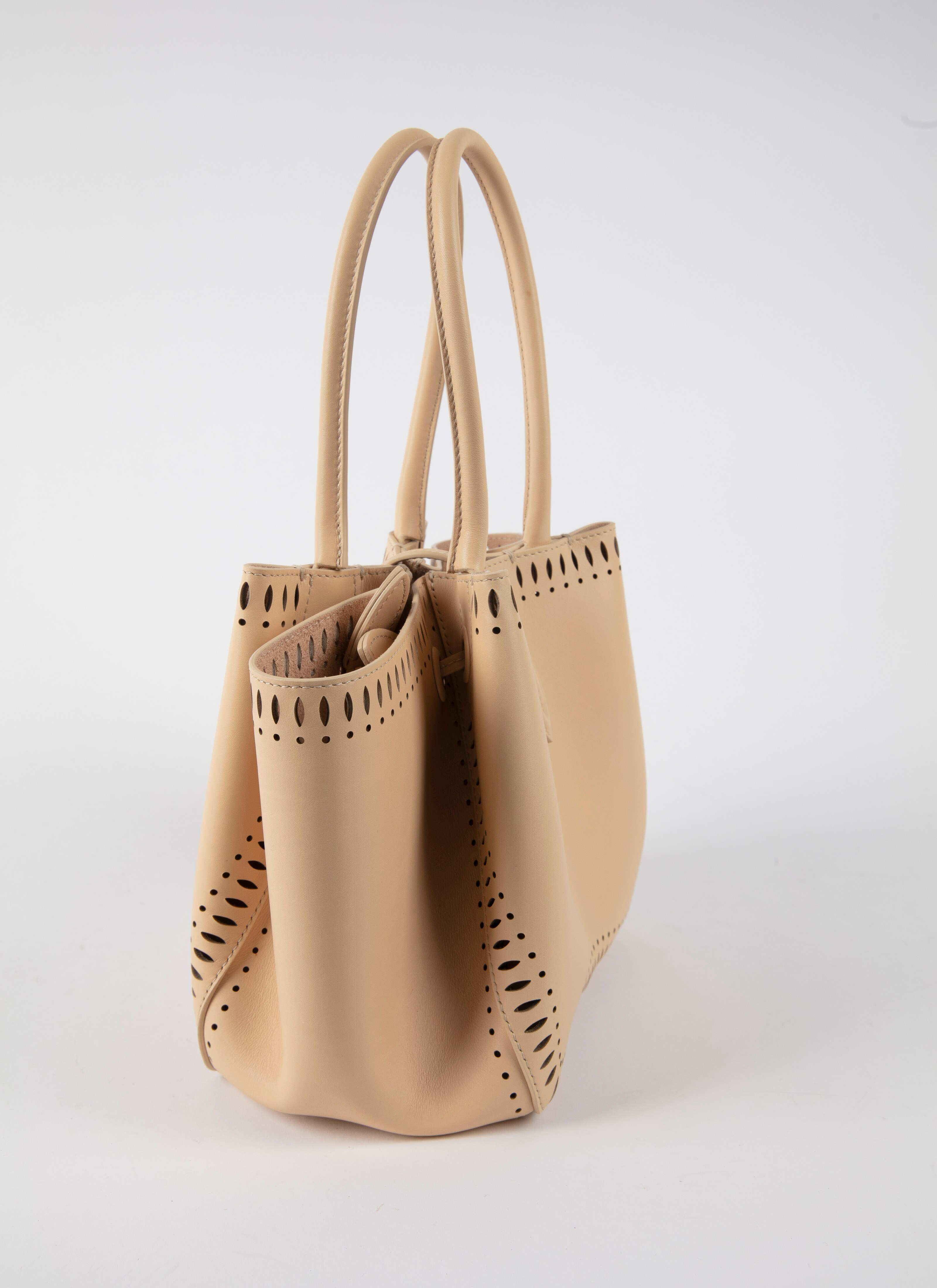 ALAÏA DESERT ANGÈLE 20 BAG 