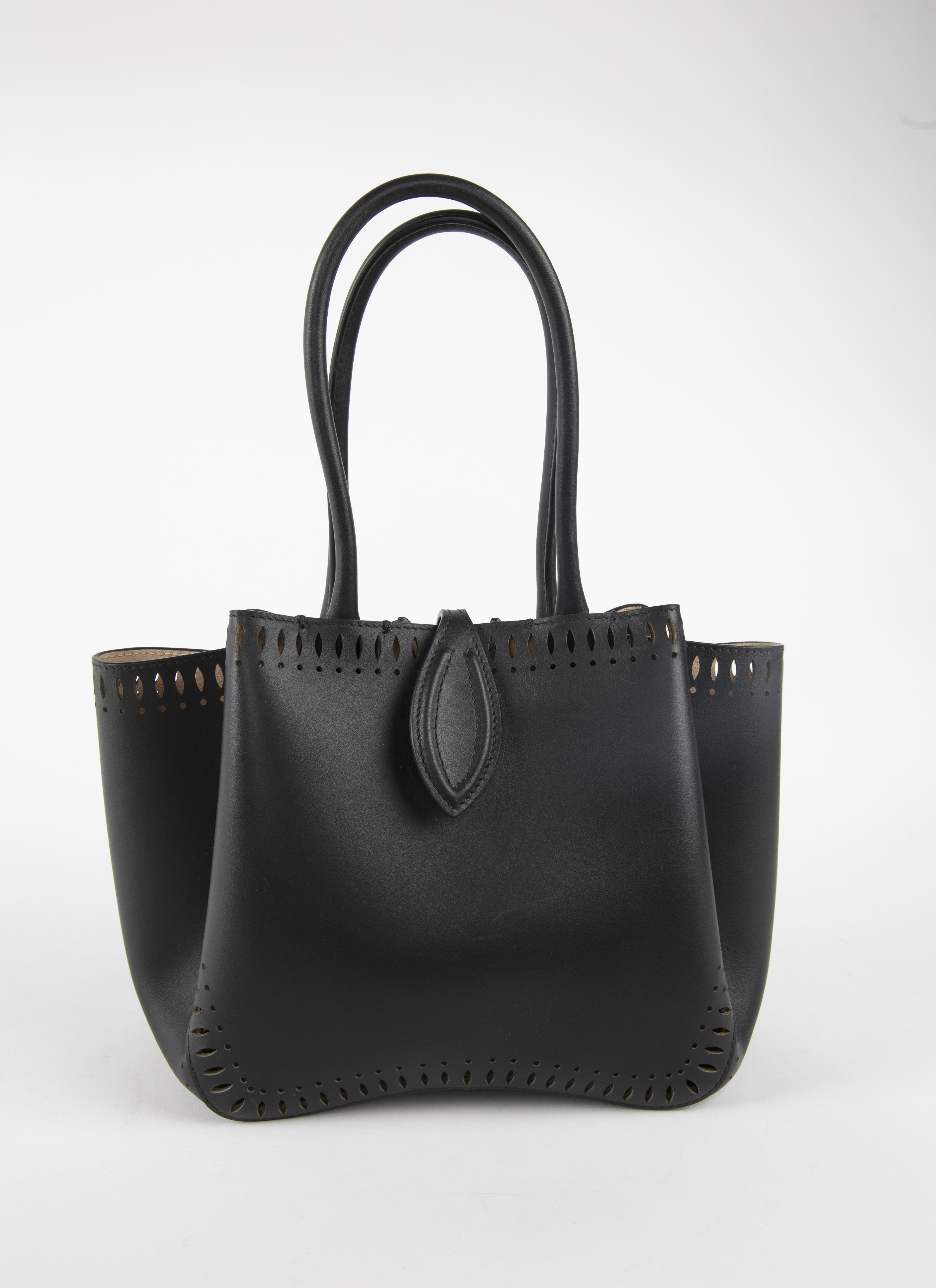 ALAÏA BLACK HANDBAGS