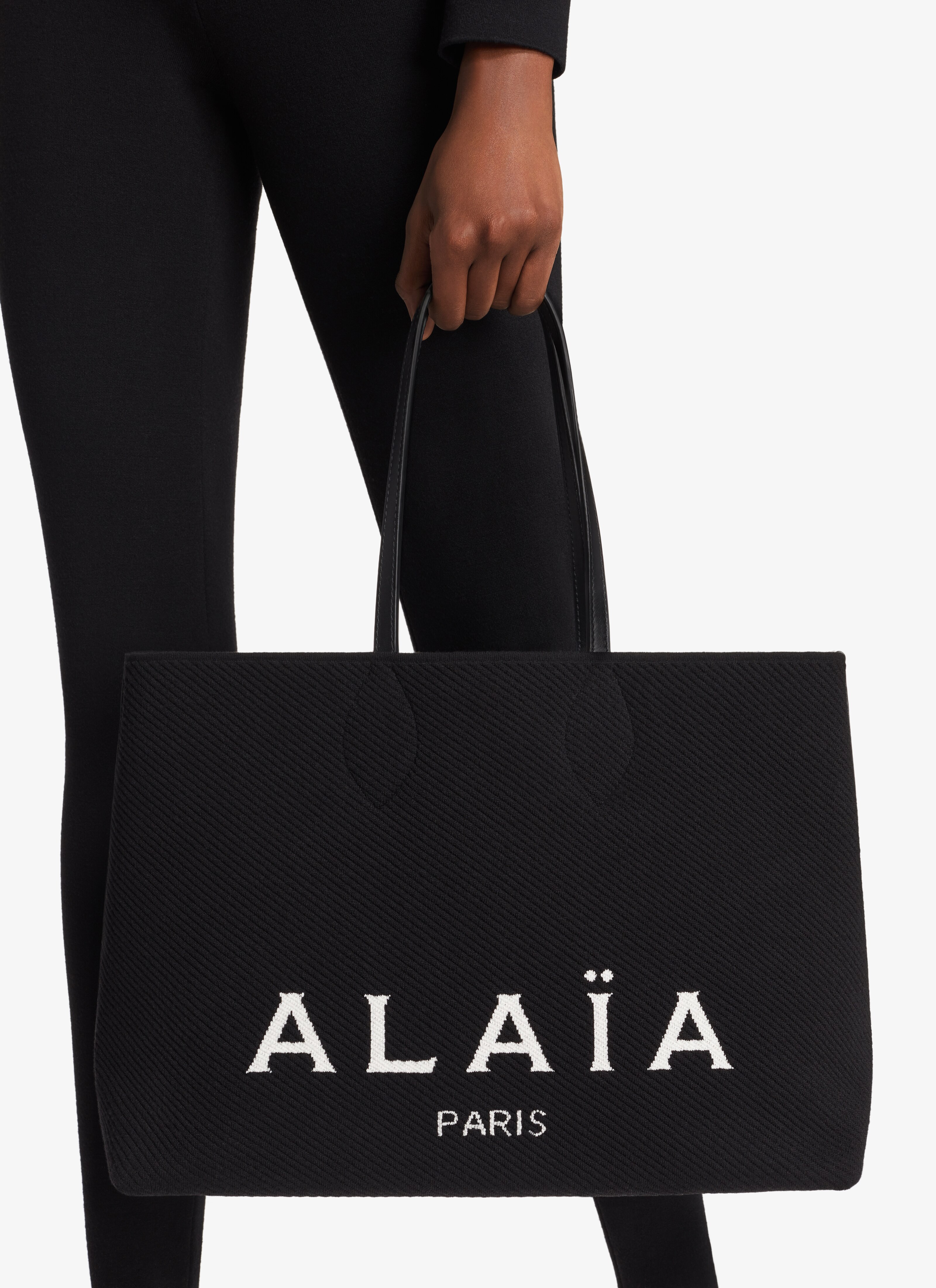 ALAÏA BLACK SMALL KNIT TOTE BAG