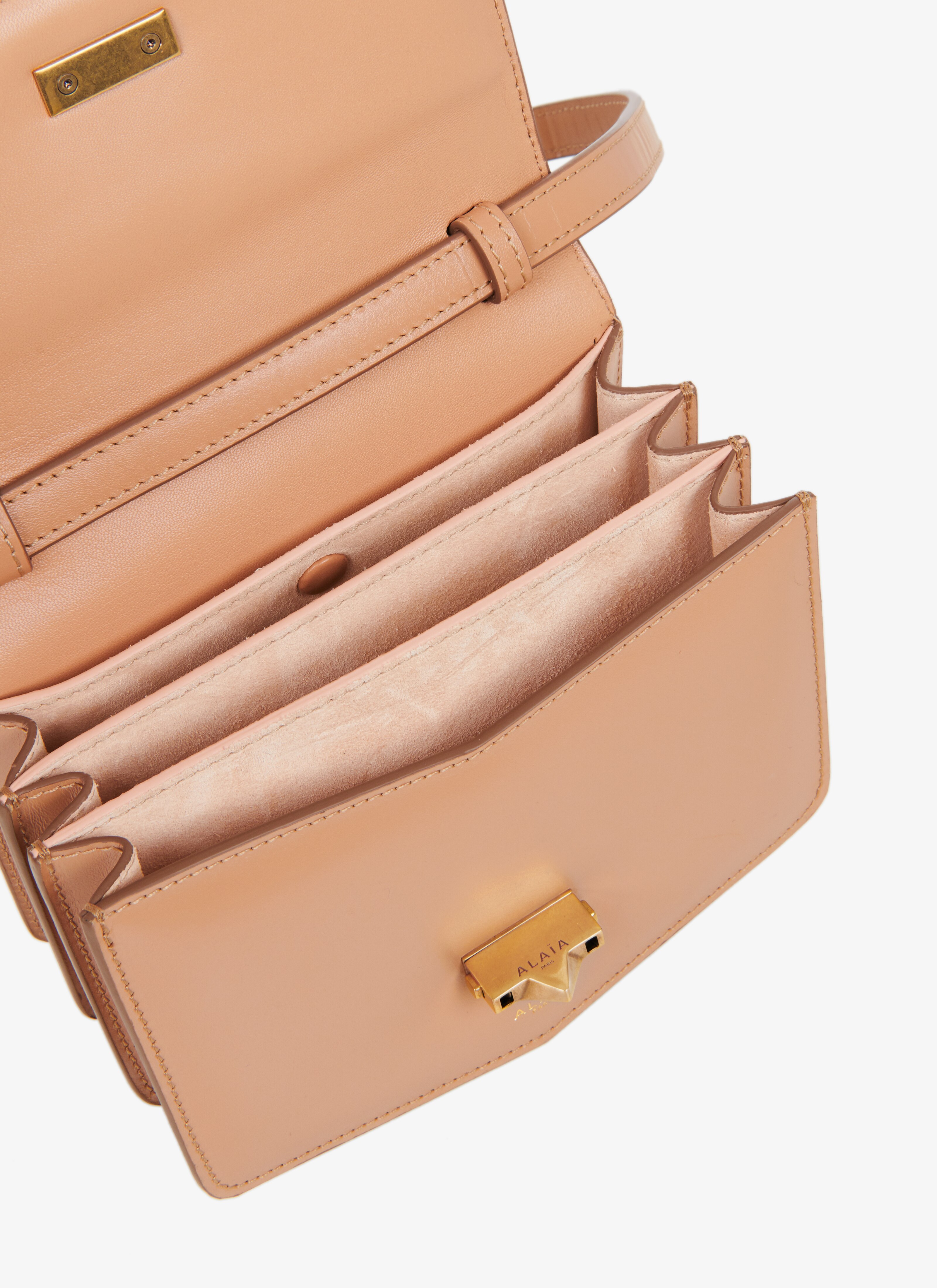 ALAÏA ANTIQUE PINK LE PAPA SMALL BAG IN CALFSKIN