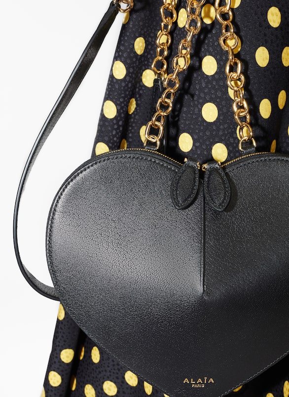 Le Cœur with chain bag in goatskin ALAÏA BLACK LE CŒUR WITH CHAIN BAG IN GOATSKIN