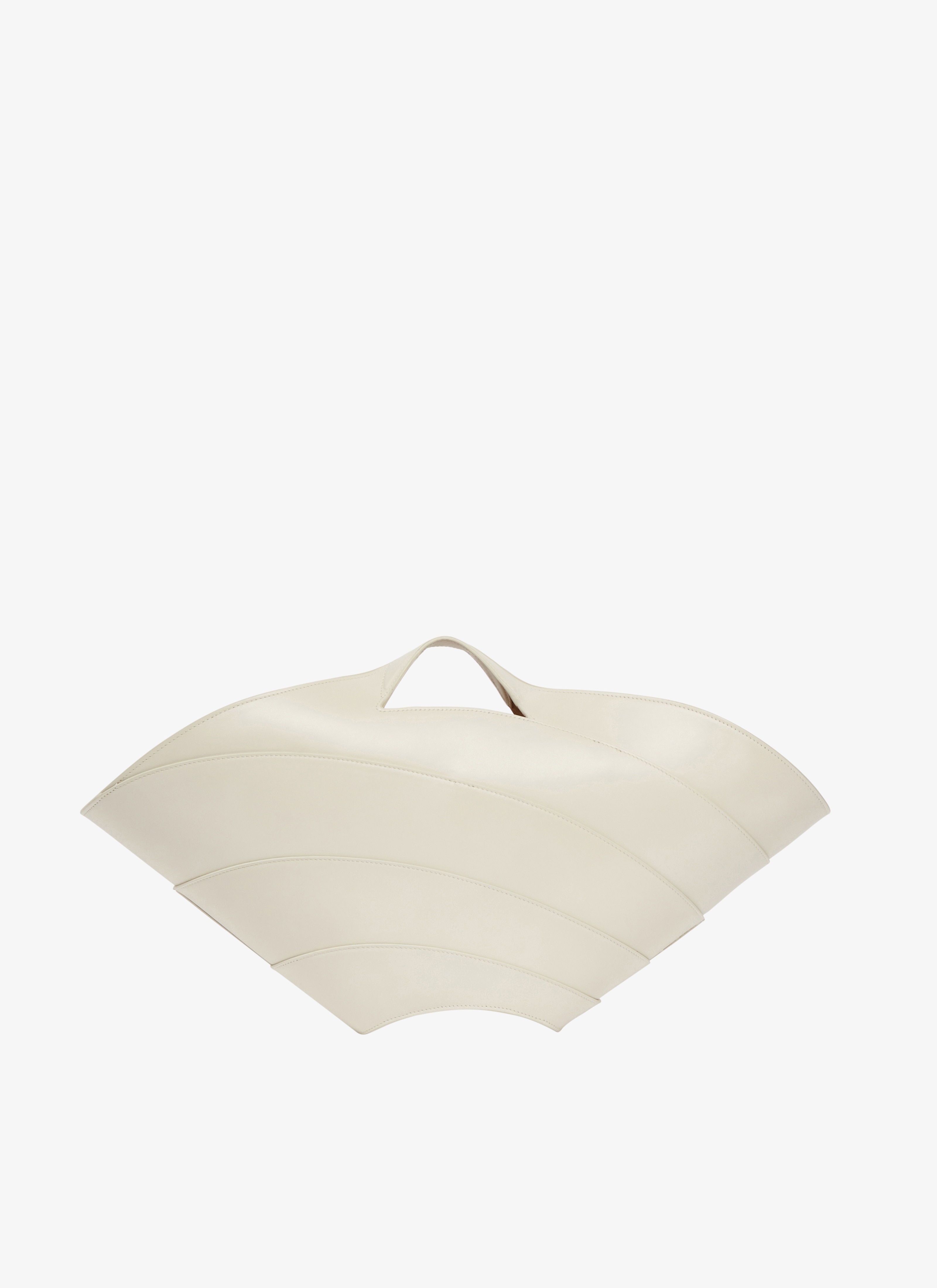 Khaima Medium bag in glossy smooth calfskin - maison-alaia.com