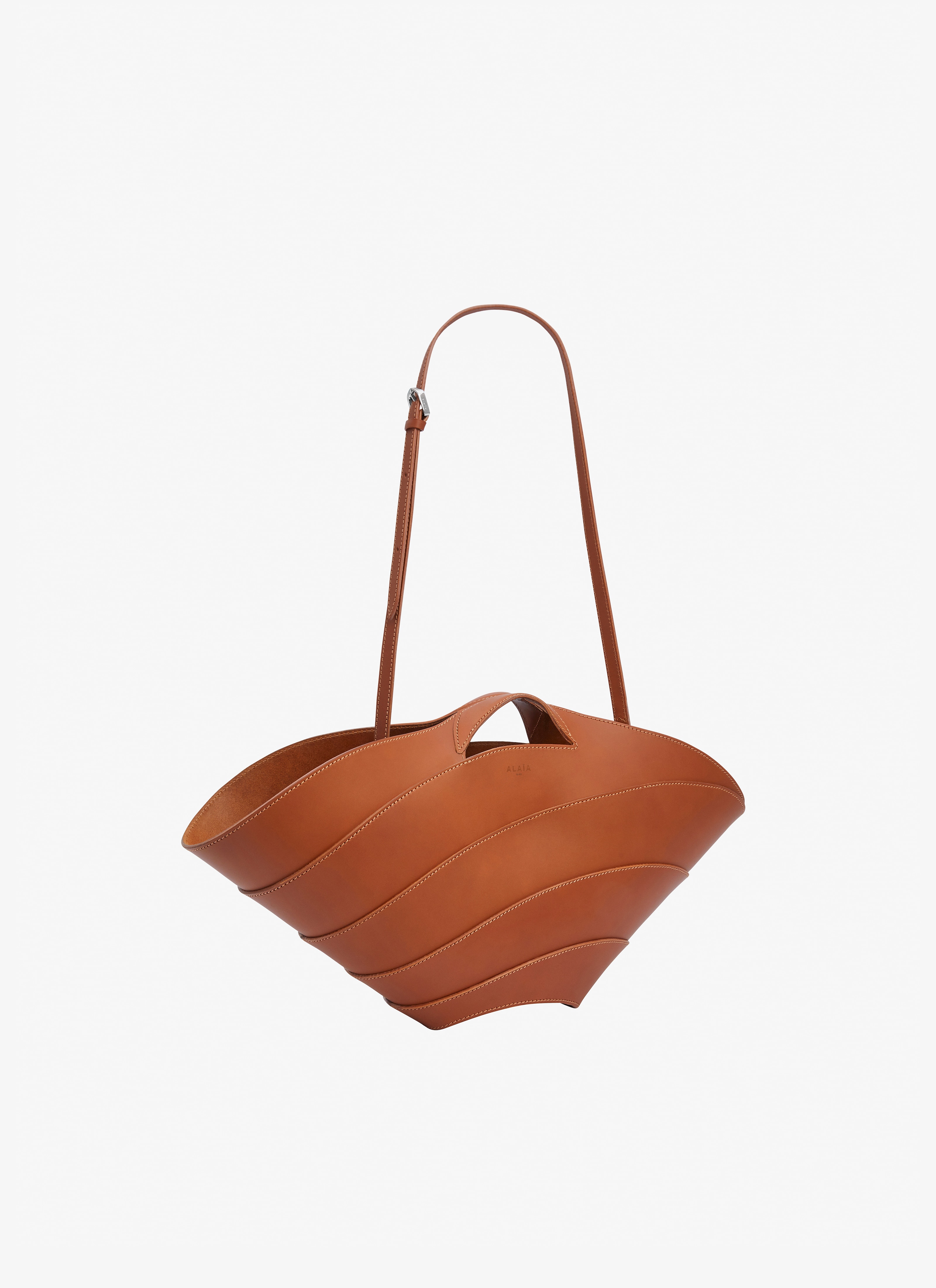 천연 송아지 가죽 카이마 미디엄 백 - maison-alaia.com
