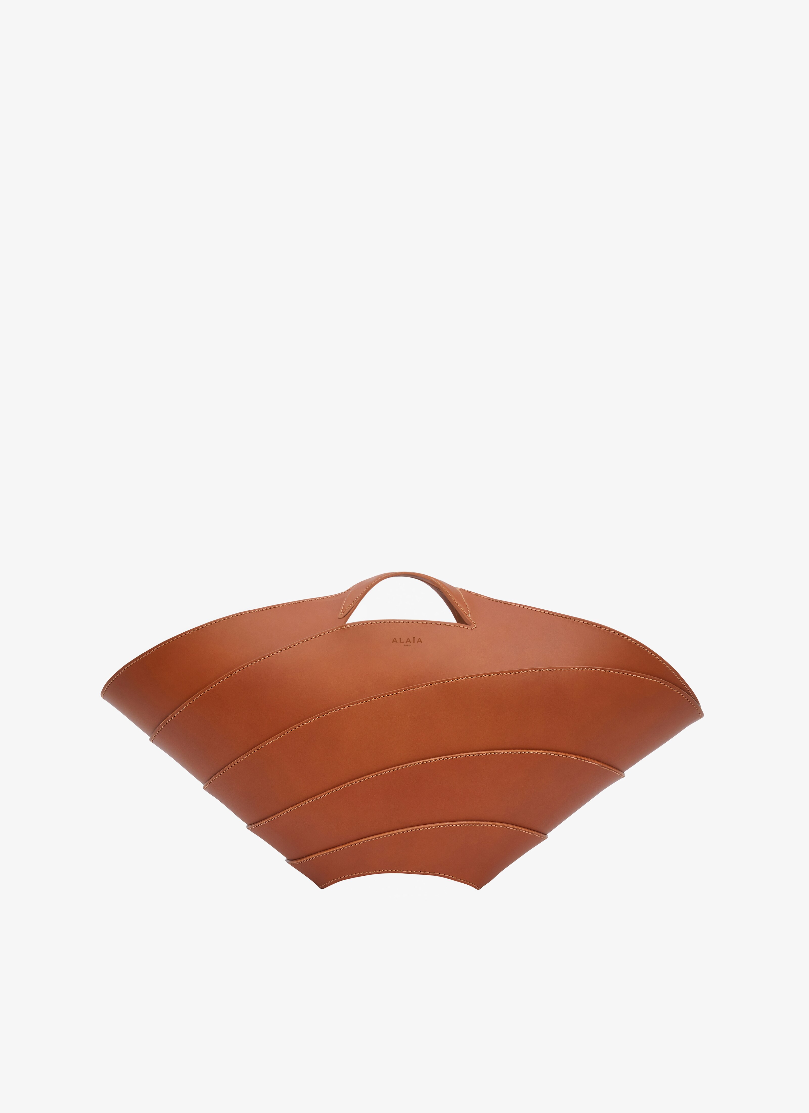 Khaima Medium bag in natural calfskin maison-alaia.com