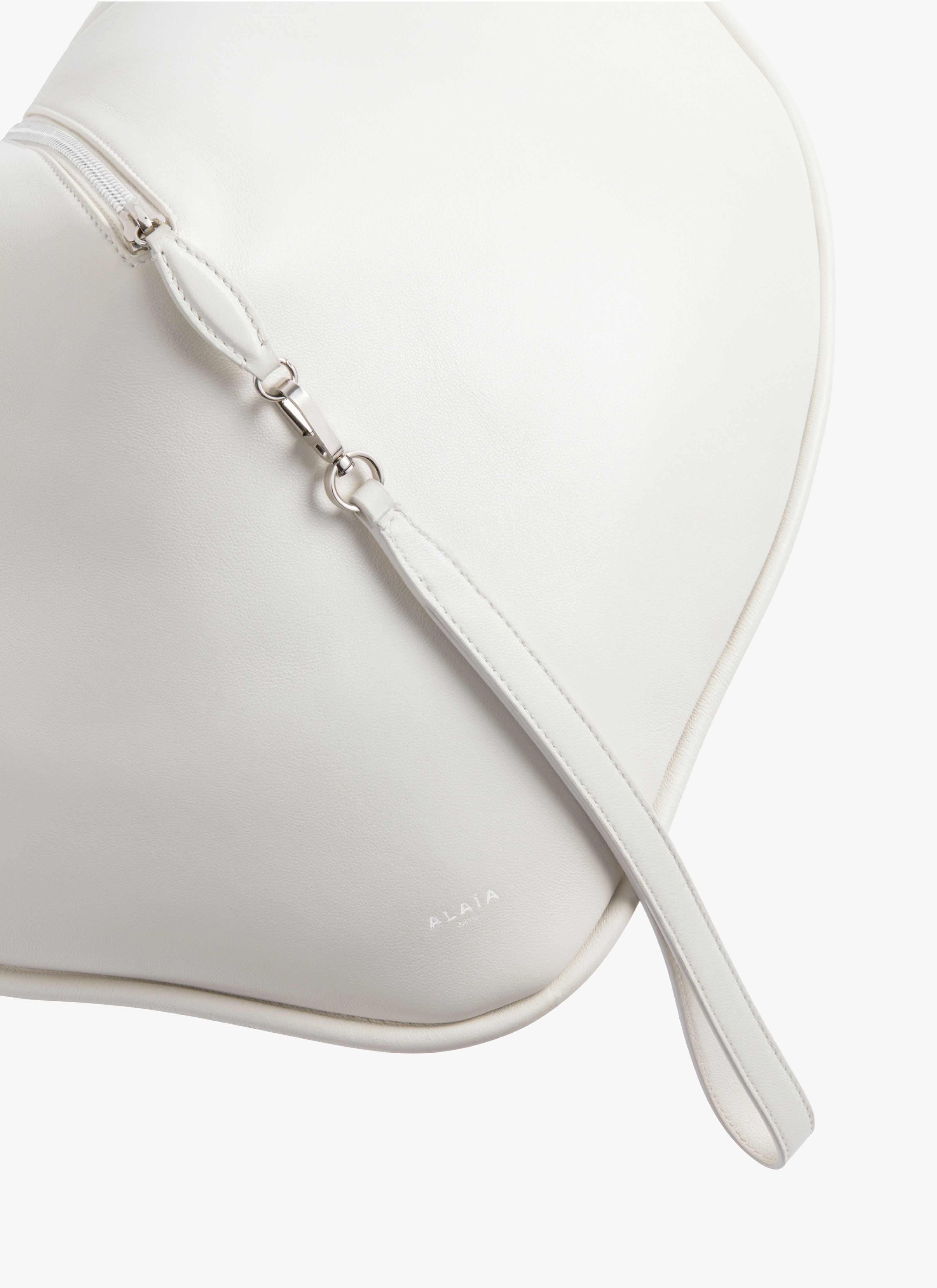 ALAÏA WEIß LE COEUR SOFT AUS LAMMLEDER