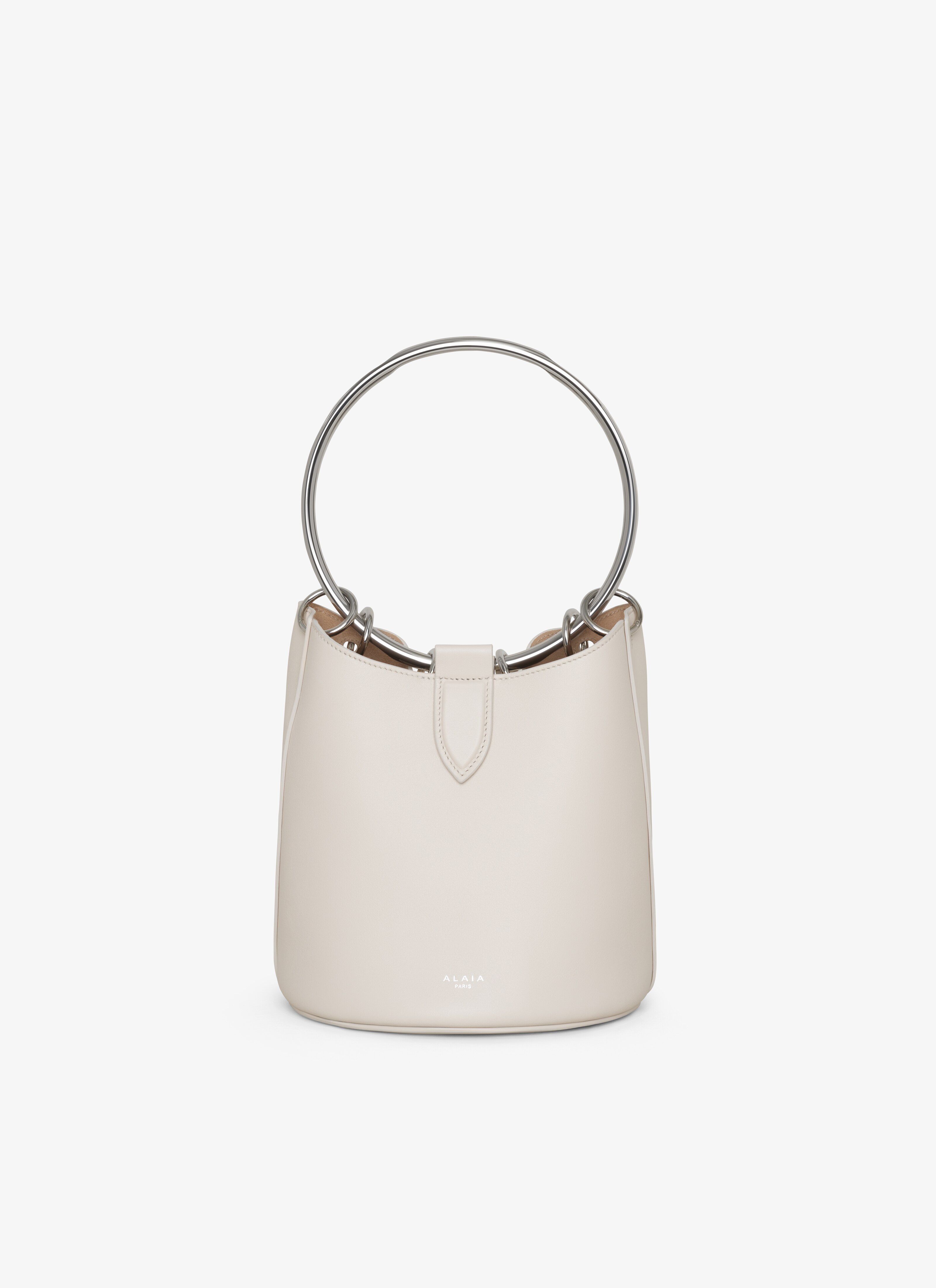 ALAÏA IVORY RING MEDIUM BUCKET BAG IN CALFSKIN