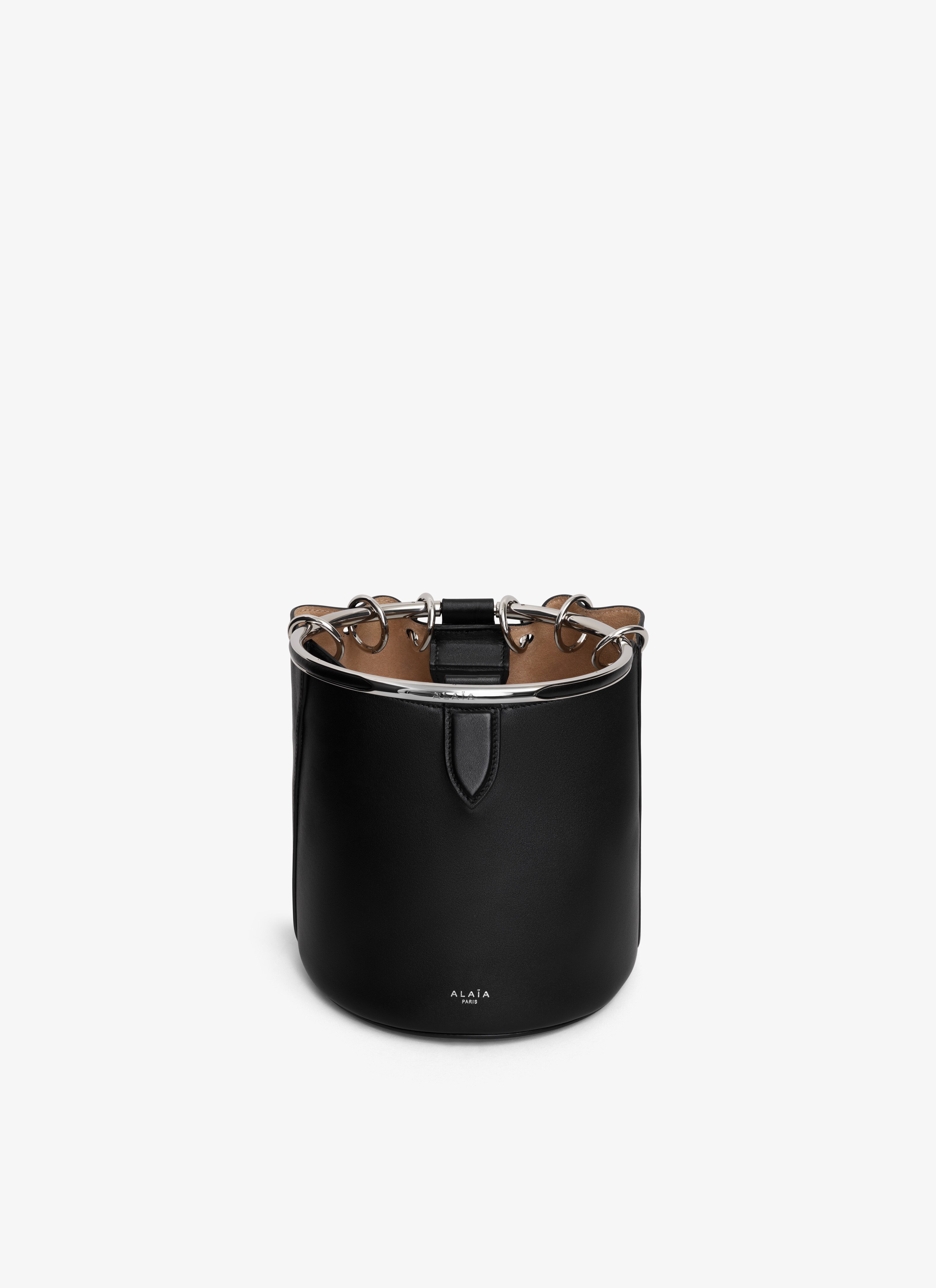 ALAÏA BLACK RING MEDIUM BUCKET BAG IN CALFSKIN